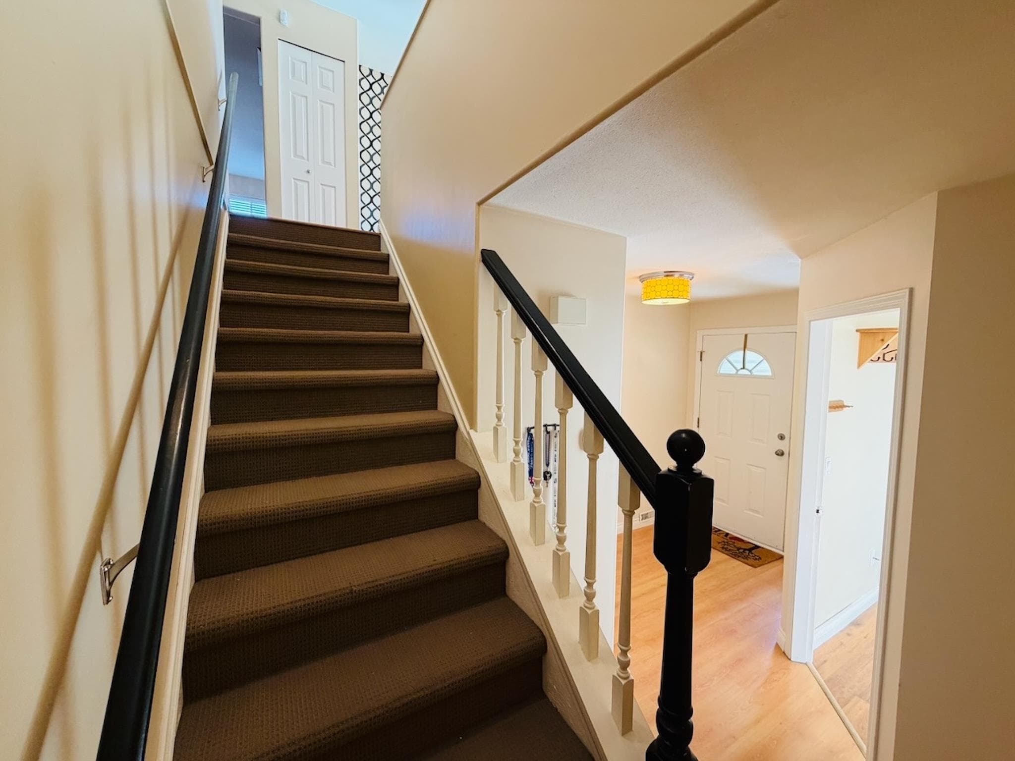 852 Tralee Place, Gibsons, V0N 1V7 — photo 5