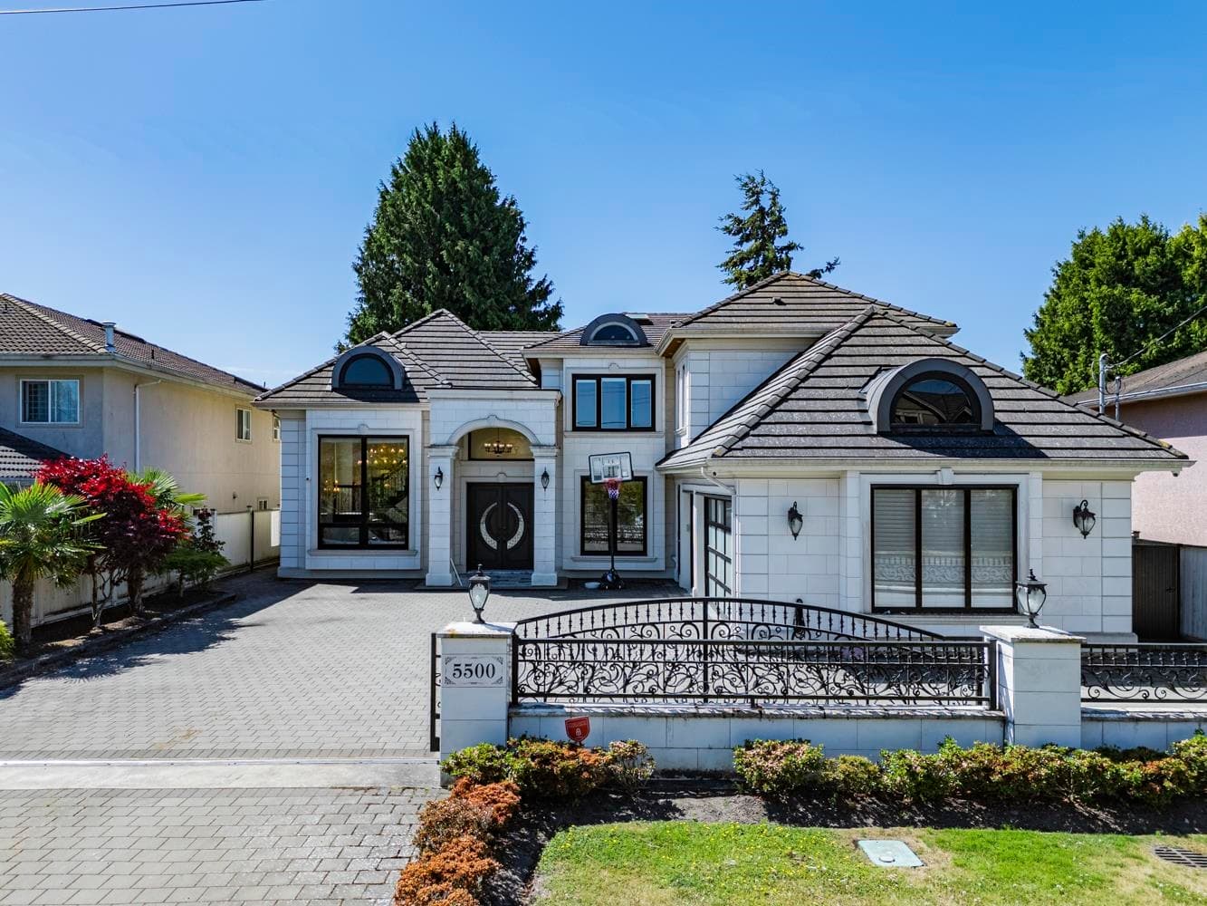 5500 Cathay Road, Richmond