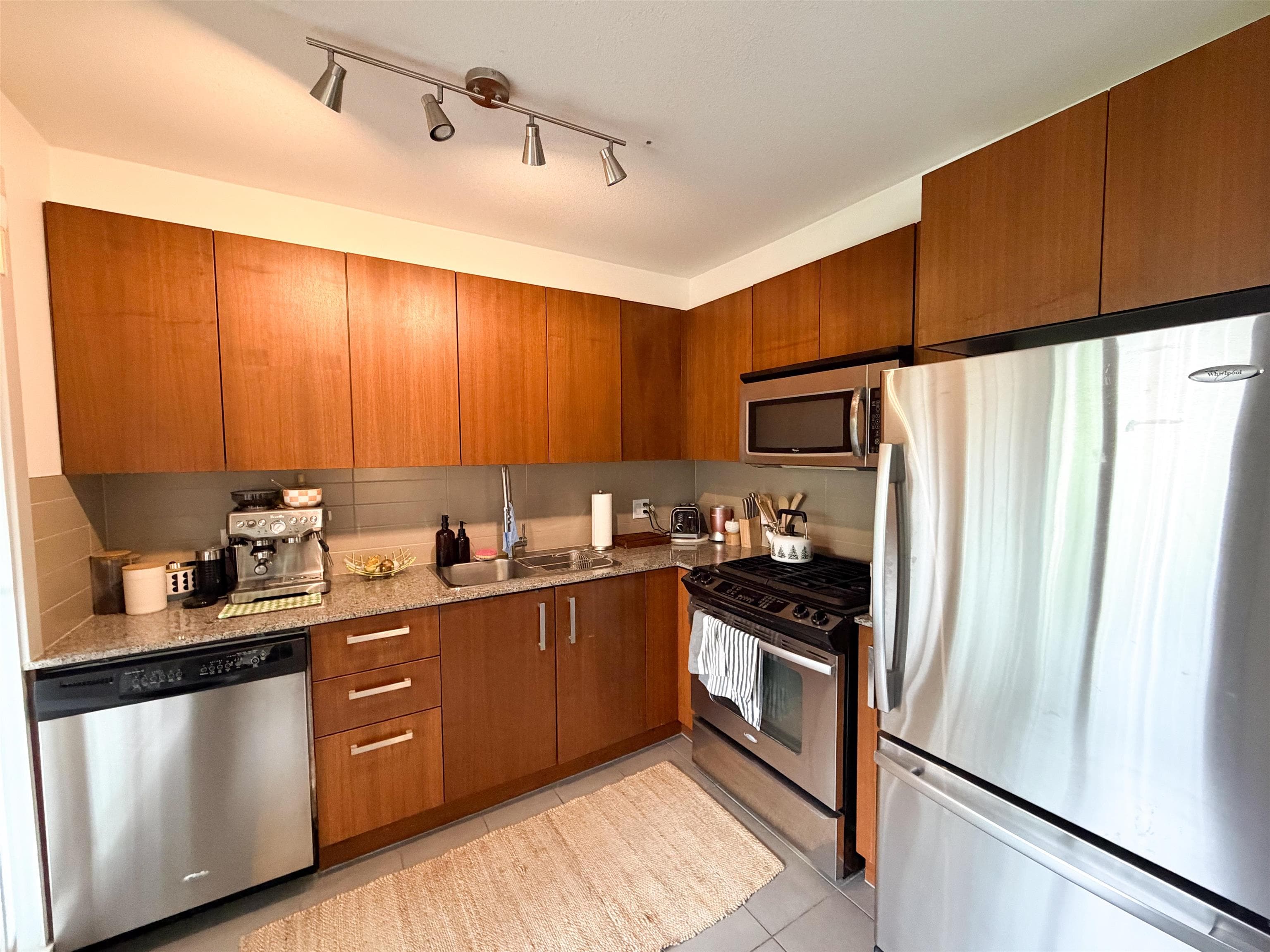 312 - 5775 Irmin Street, Burnaby, V5J 0C3 — photo 5