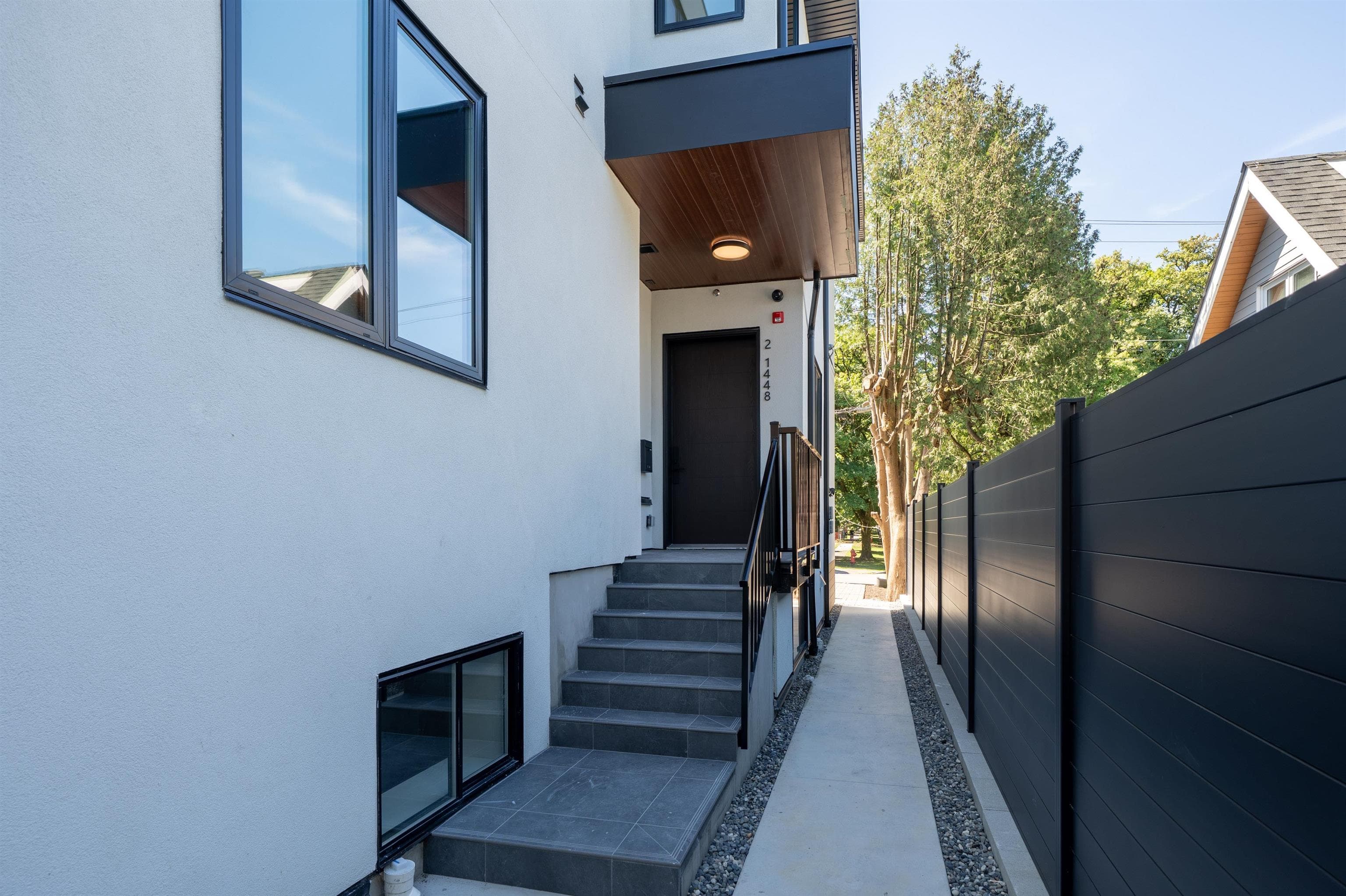 2 - 1448 E 30th Avenue, Vancouver, V5N 3A2 — photo 2