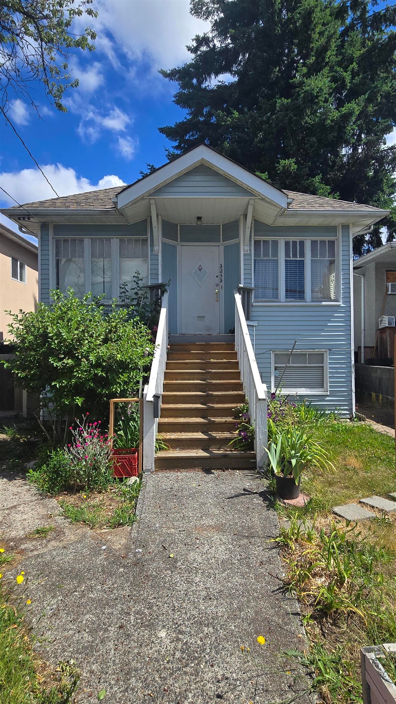 3253 School Avenue, Vancouver