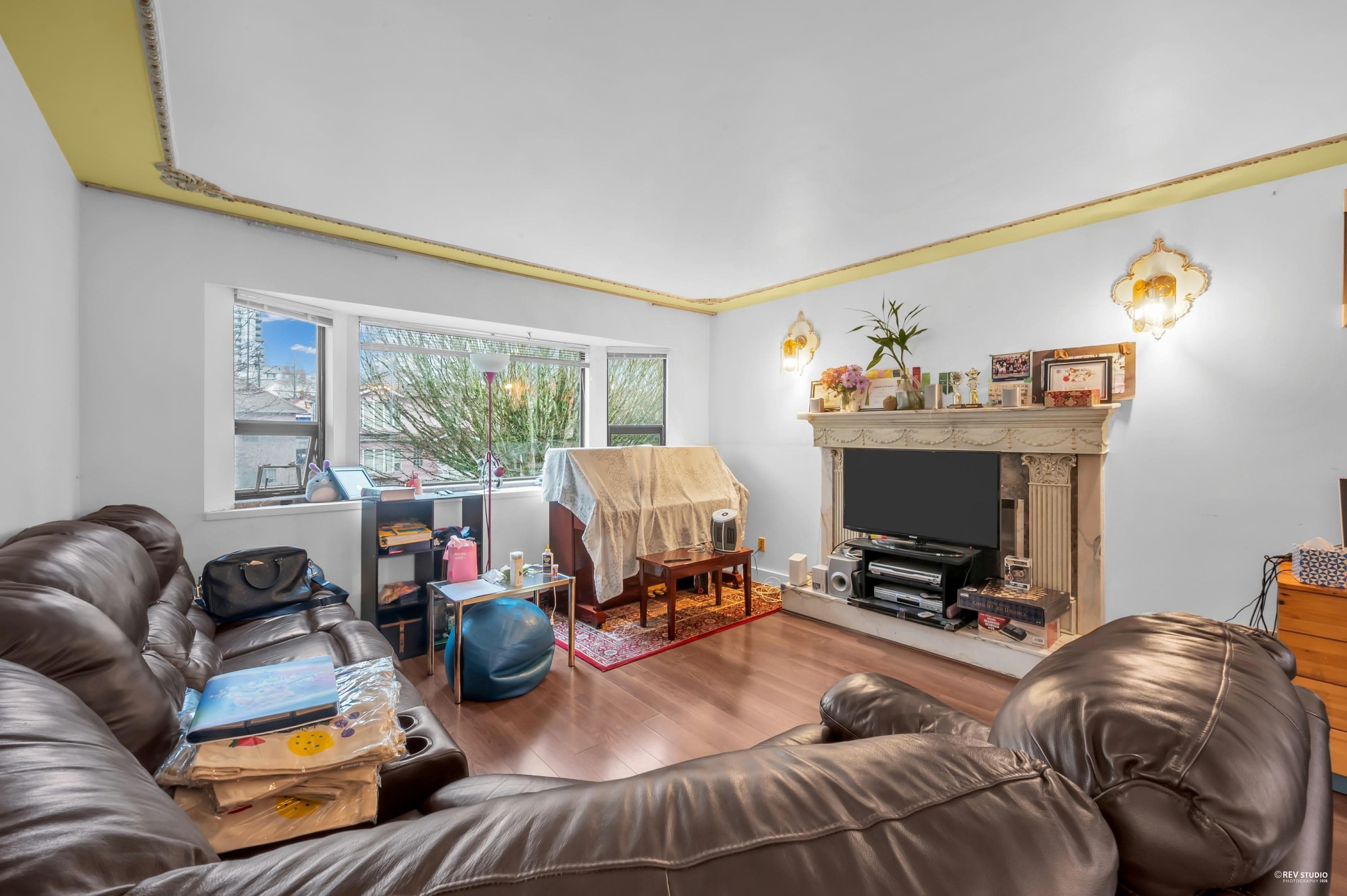 3334 Archimedes Street, Vancouver, V5R 4W3 — photo 2
