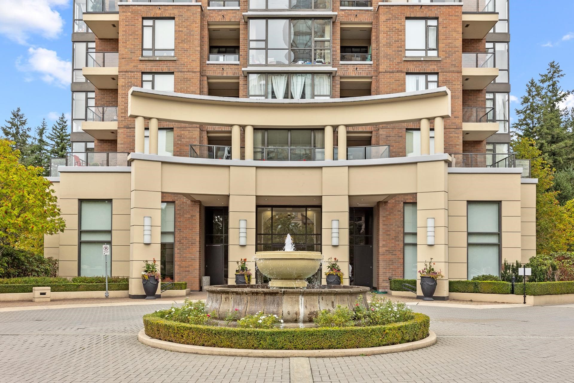1802 - 6823 Station Hill Drive, Burnaby, V3N 0A9 — photo 2