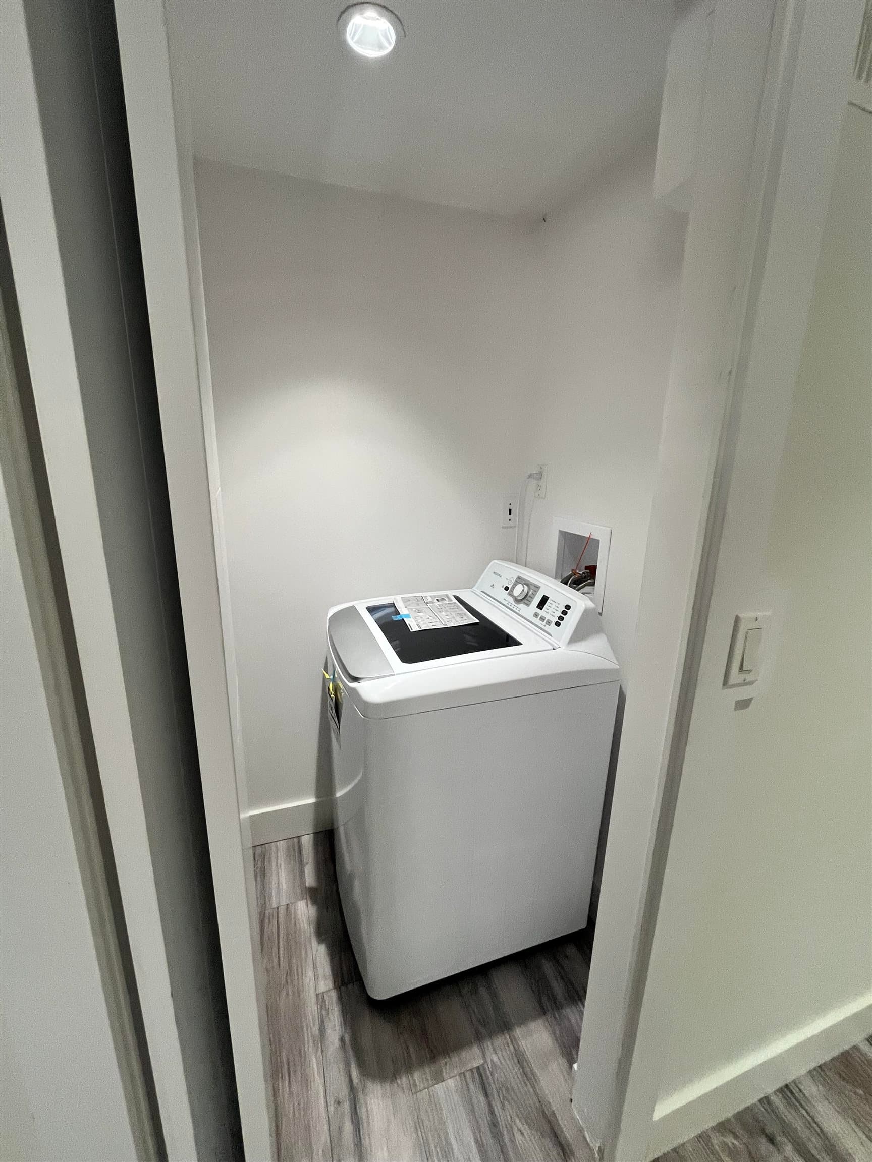 348 Laurentian Crescent, Coquitlam, V3K 1Y4 — photo 3