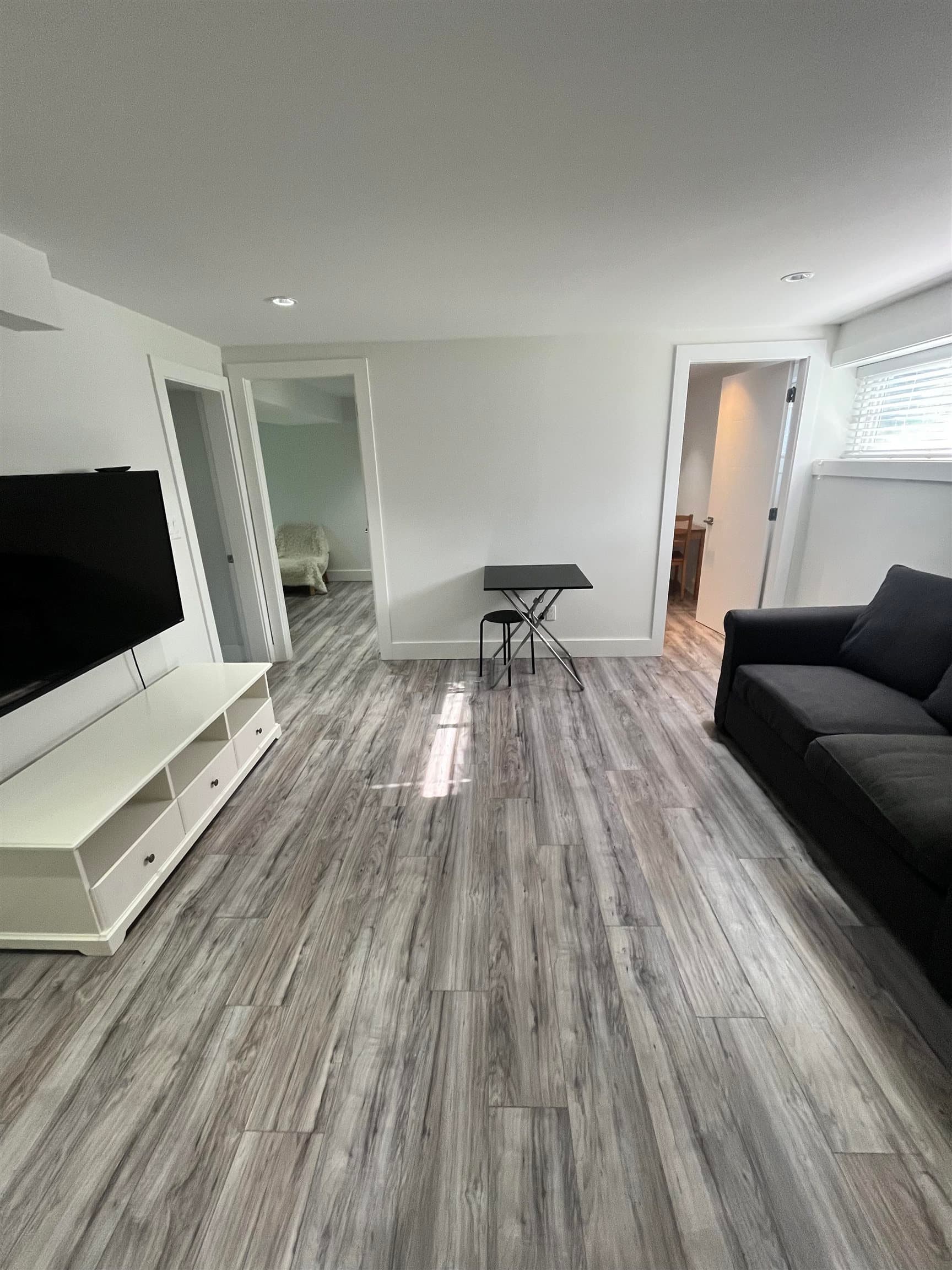 348 Laurentian Crescent, Coquitlam, V3K 1Y4 — photo 4