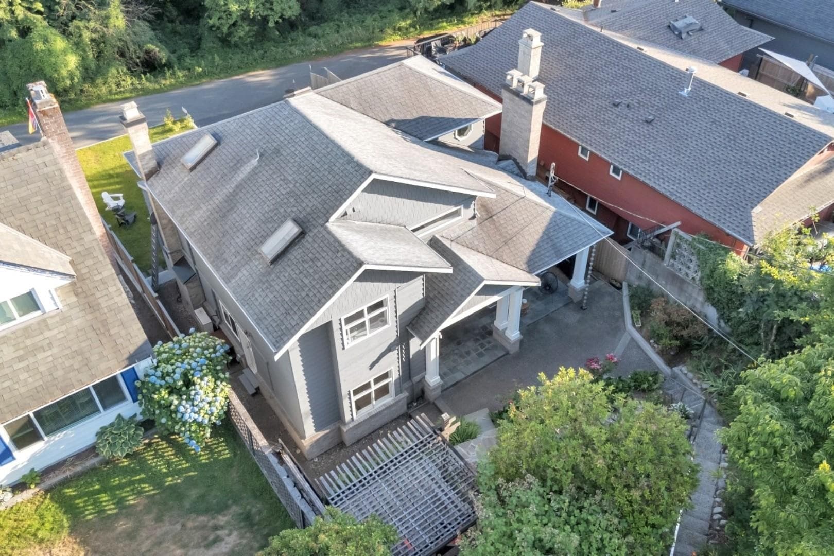 425 Tempe Crescent, North Vancouver, V7N 1E7 — photo 3