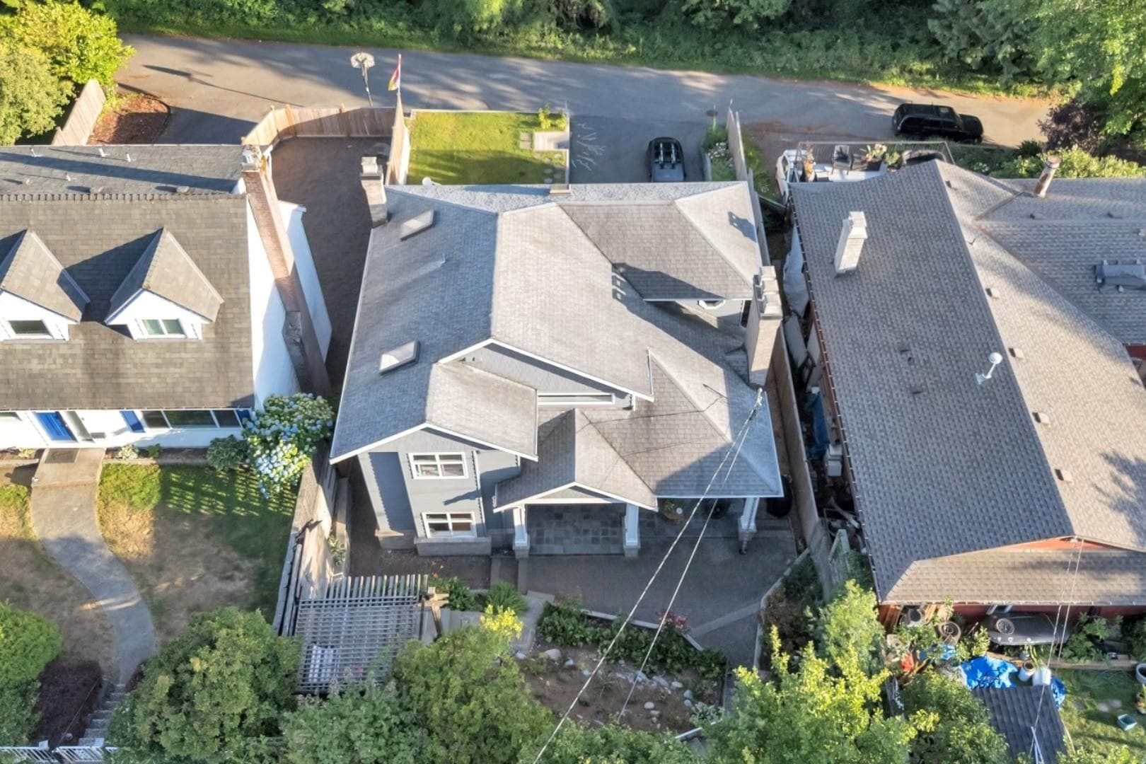 425 Tempe Crescent, North Vancouver, V7N 1E7 — photo 4