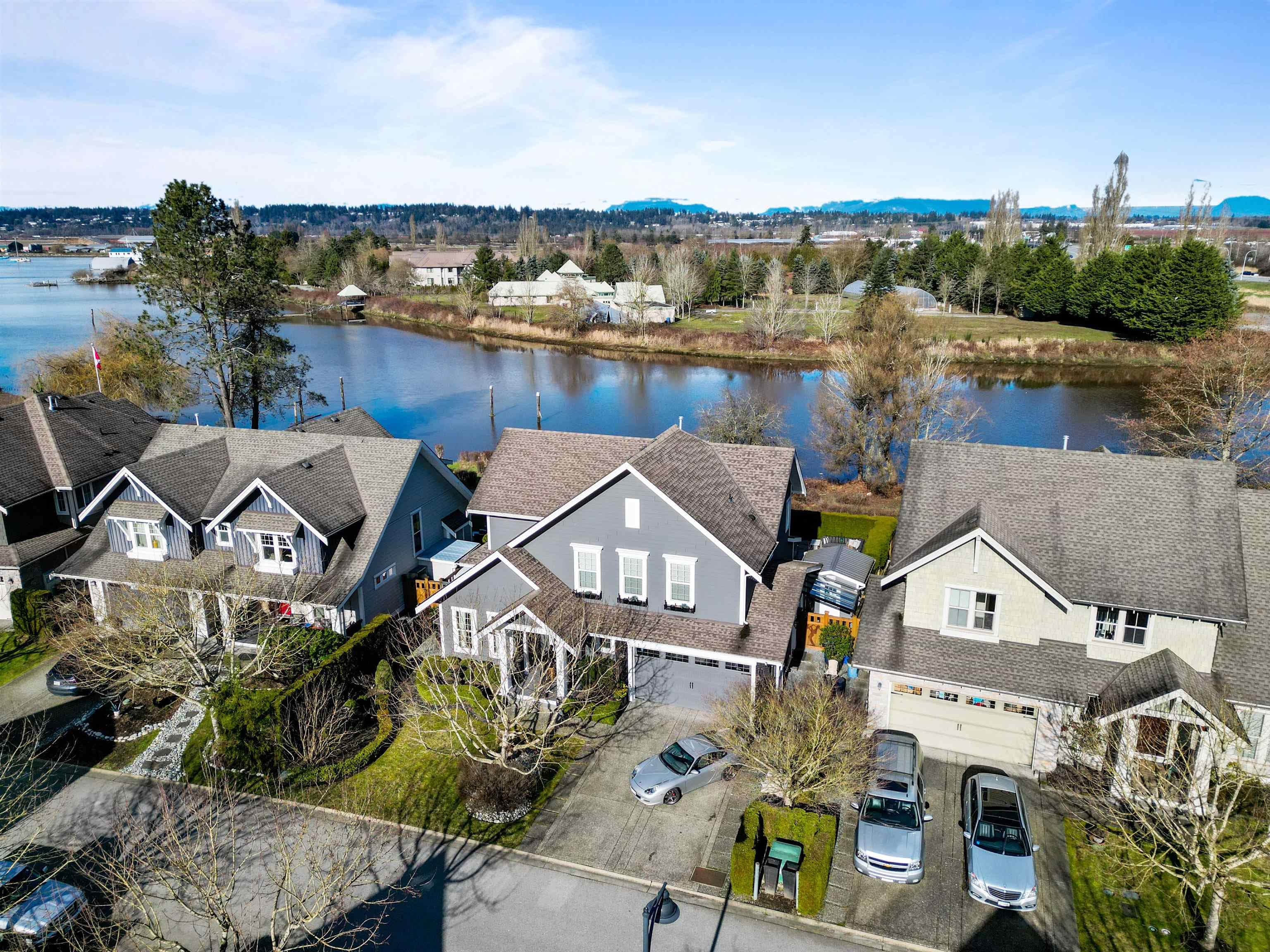 14279 37 Avenue, Surrey, V4P 0C2 — photo 1