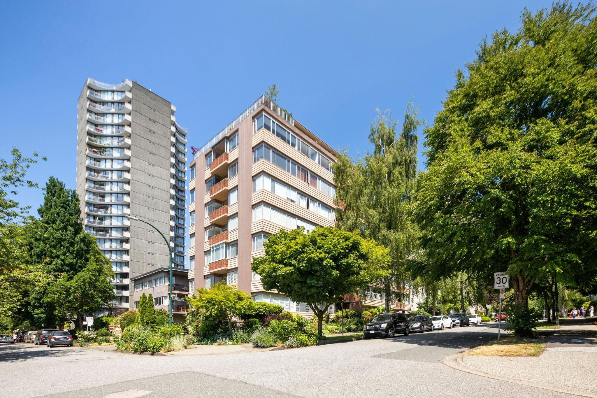 401 - 1315 Cardero Street, Vancouver, V6G 2J2 — photo 1
