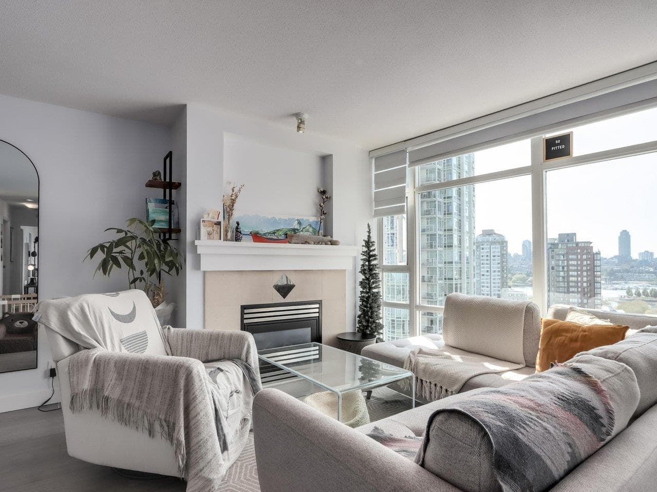 1708 - 198 Aquarius Mews, Vancouver, V6Z 2Y4 — photo 3