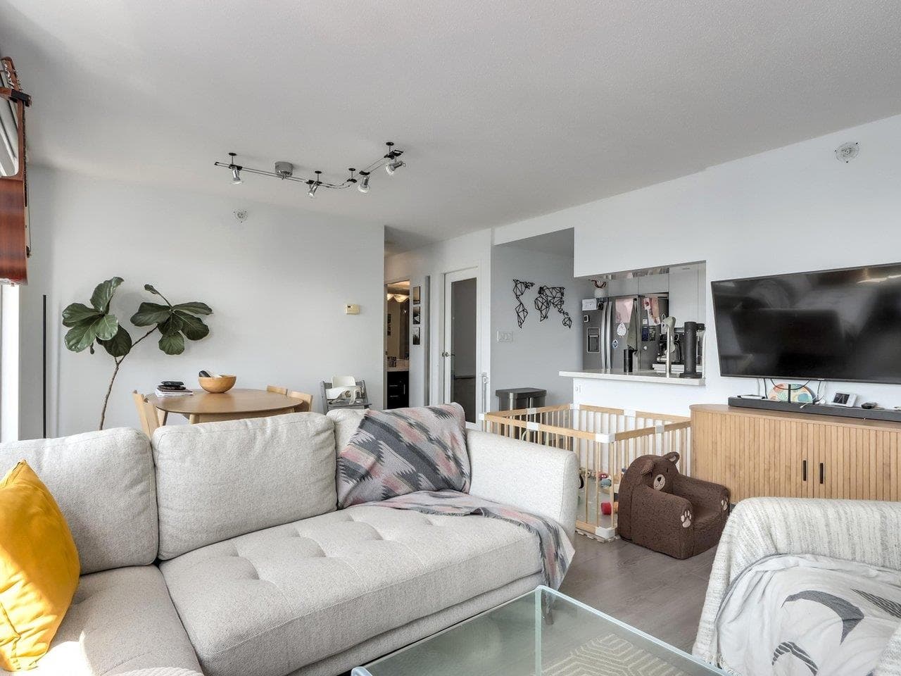1708 - 198 Aquarius Mews, Vancouver, V6Z 2Y4 — photo 4
