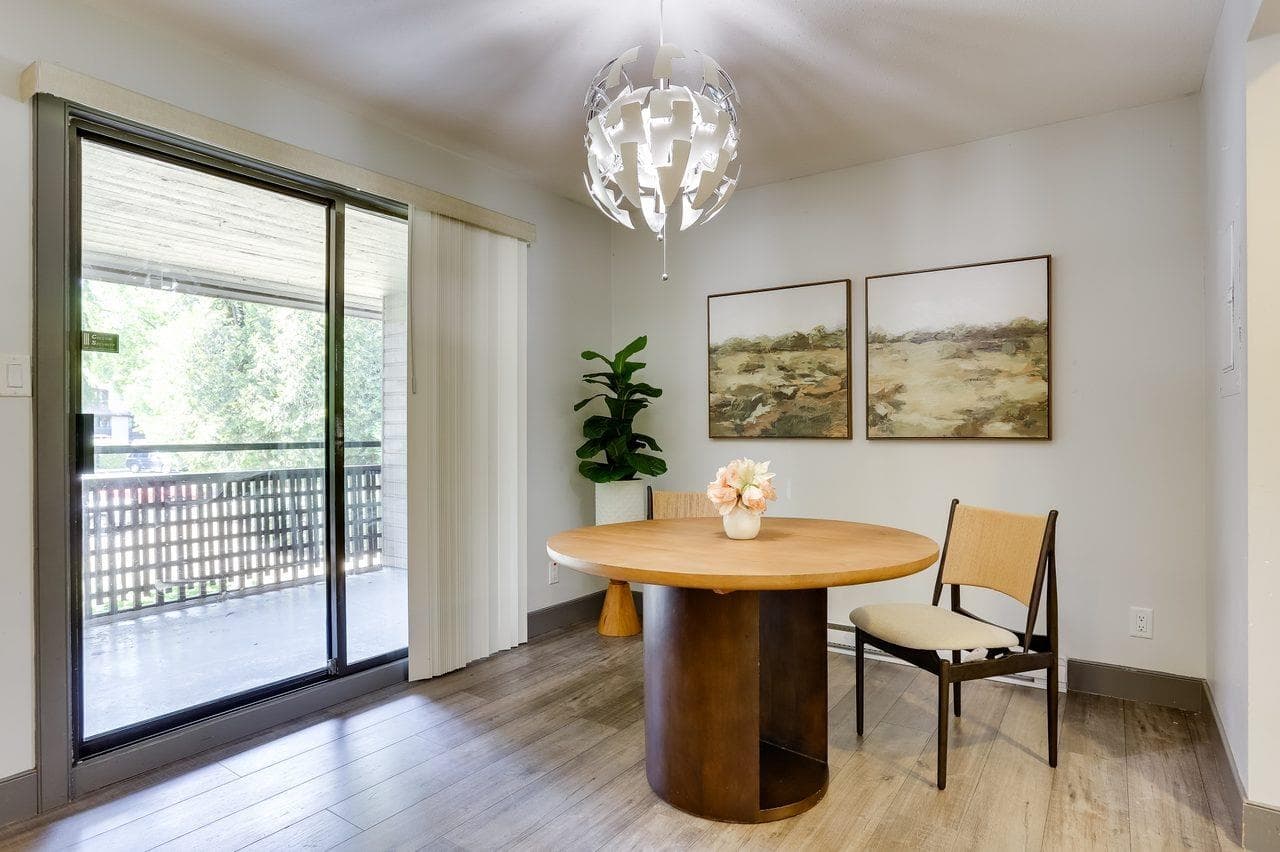 10532 Holly Park Lane, Surrey, V3R 6X9 — photo 3