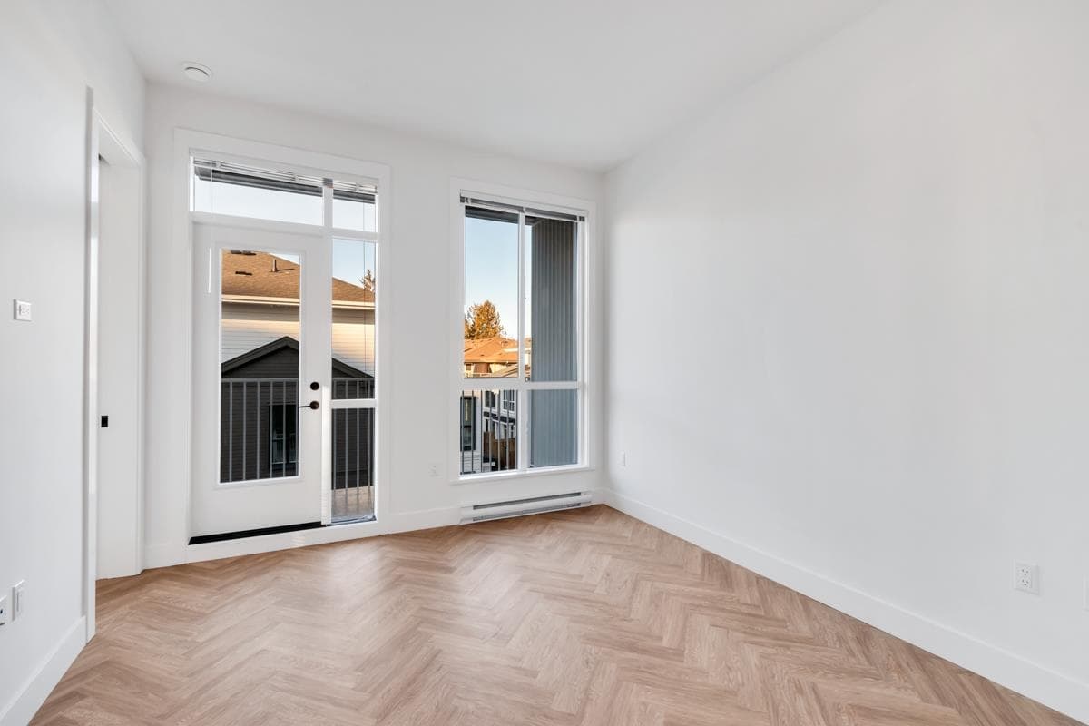 310 - 14968 101a Avenue, Surrey, V3R 0T1 — photo 4
