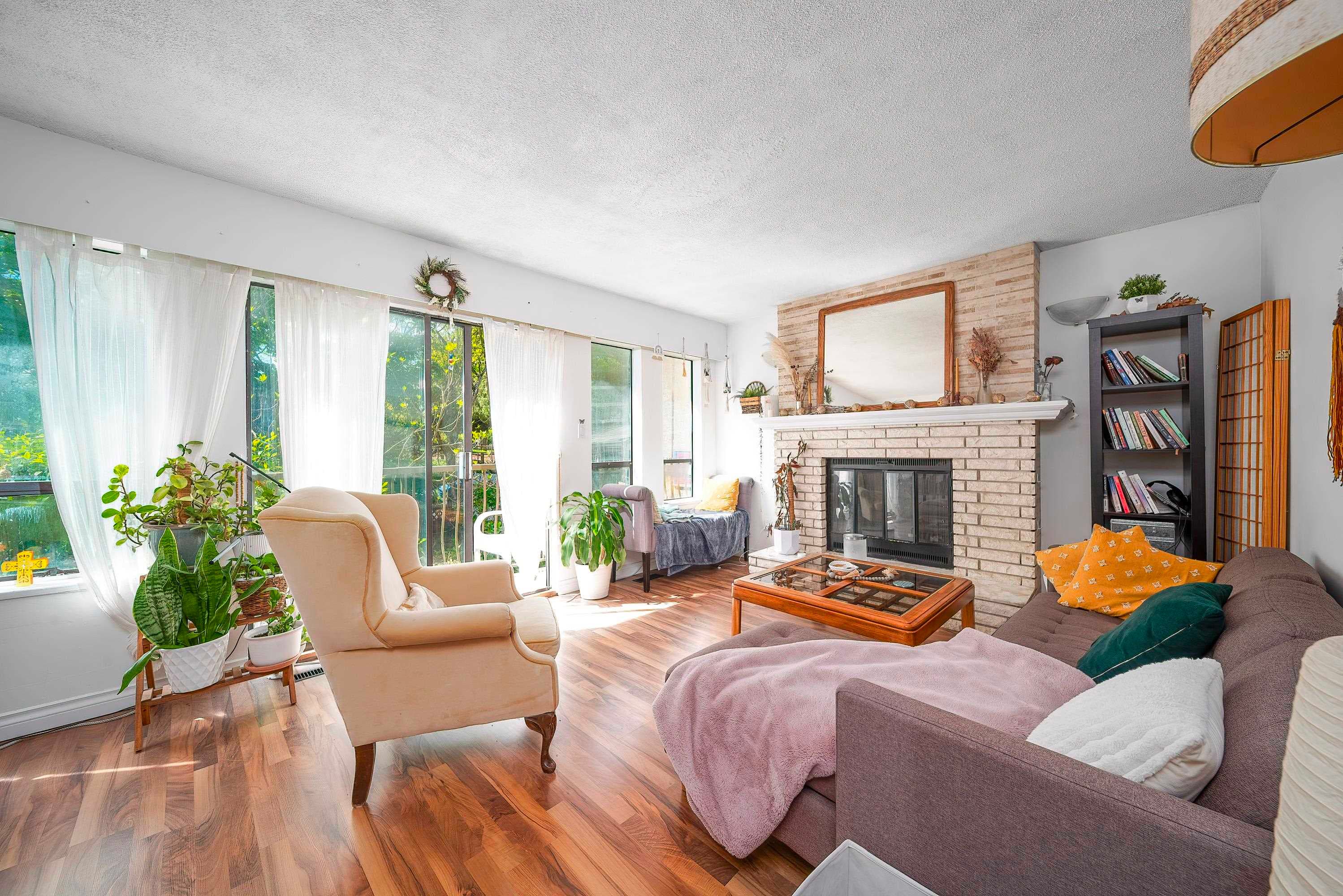 2275 Pandora Street, Vancouver, V5L 1N6 — photo 1