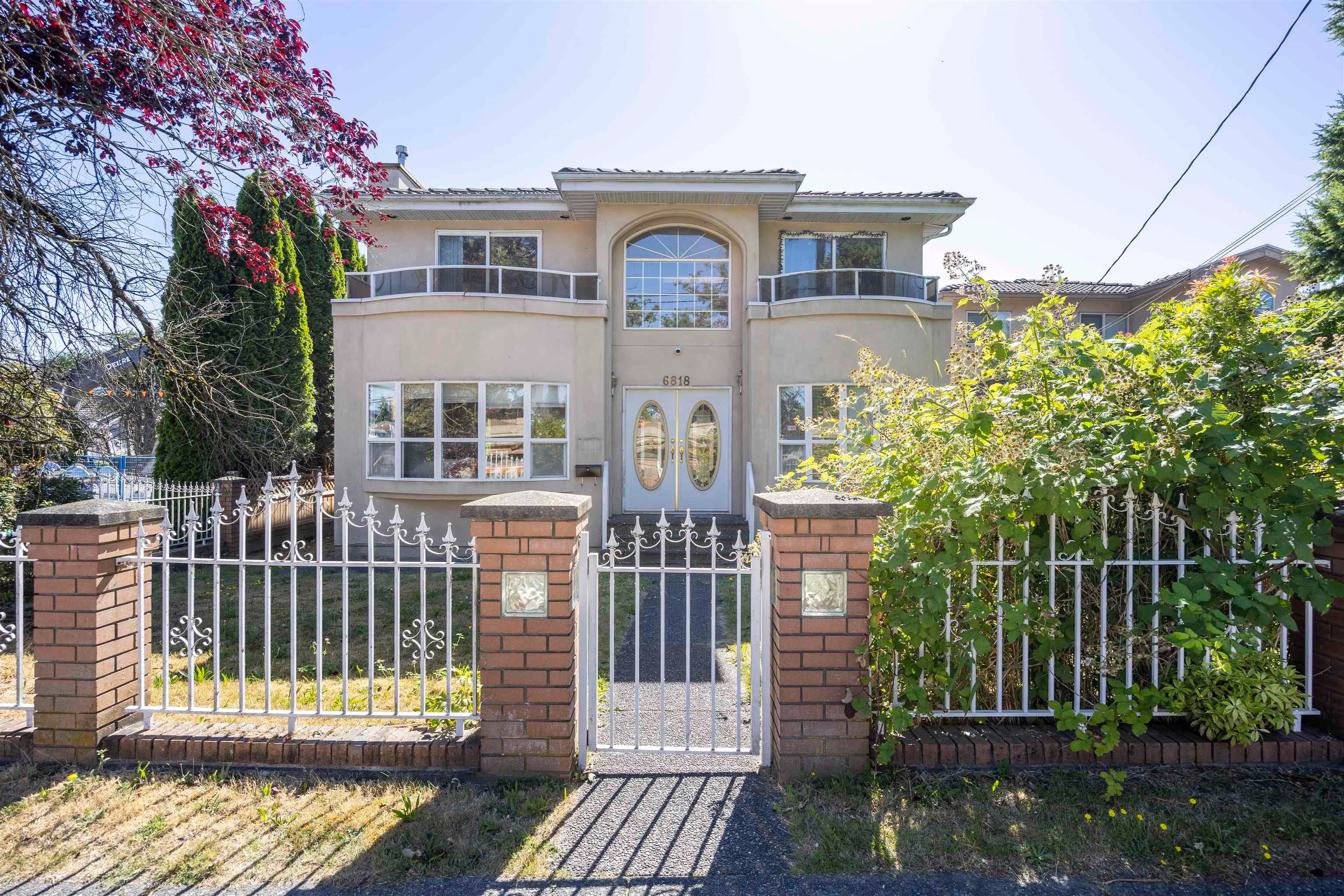 6818 Gilley Avenue, Burnaby