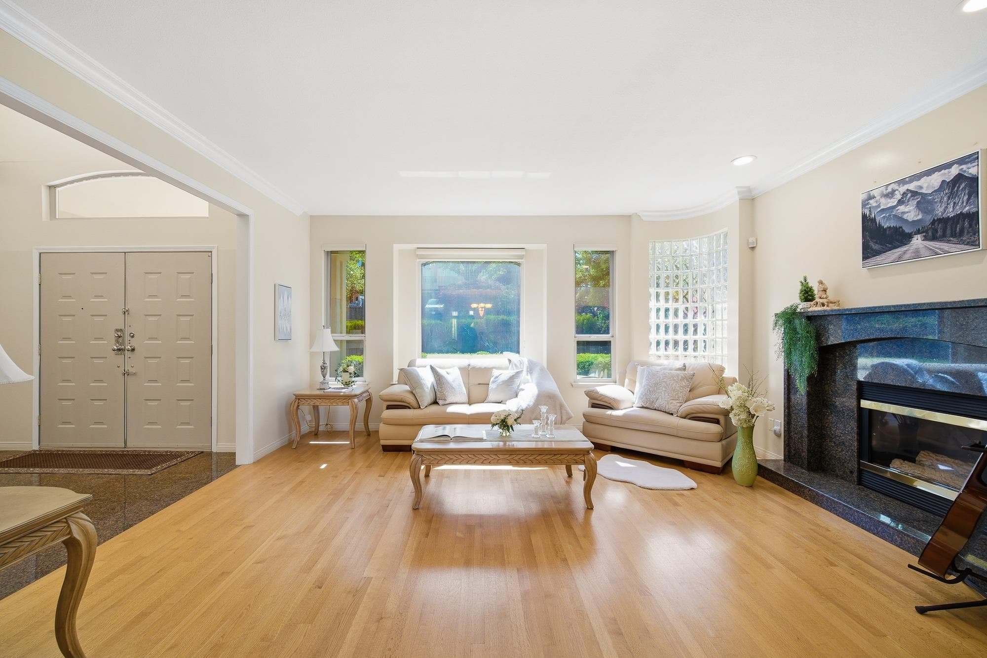 9113 Briar Road, Burnaby, V3N 4W8 — photo 1