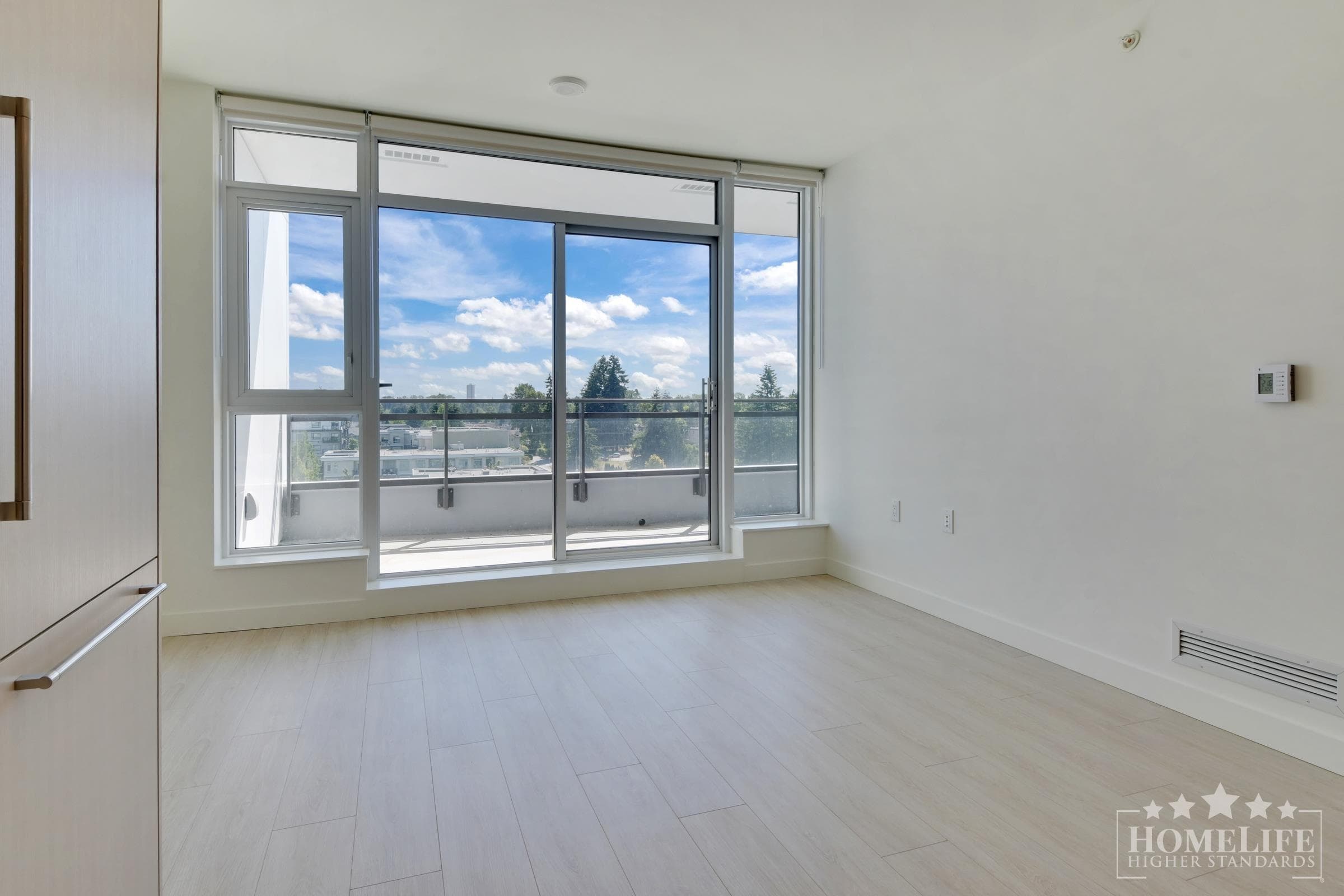 1212 - 13675 107a Avenue, Surrey, V3T 0X2 — photo 4