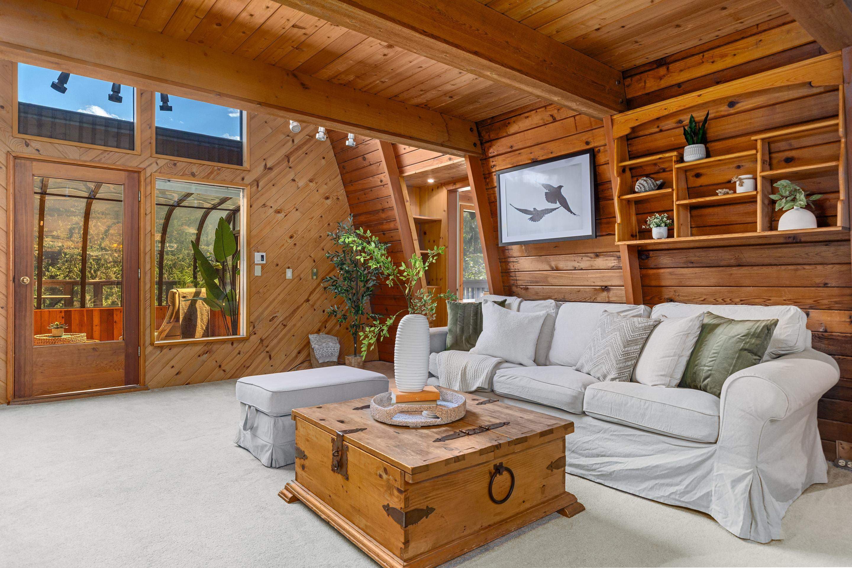 9480 Emerald Drive, Whistler, V8E 0G5 — photo 2