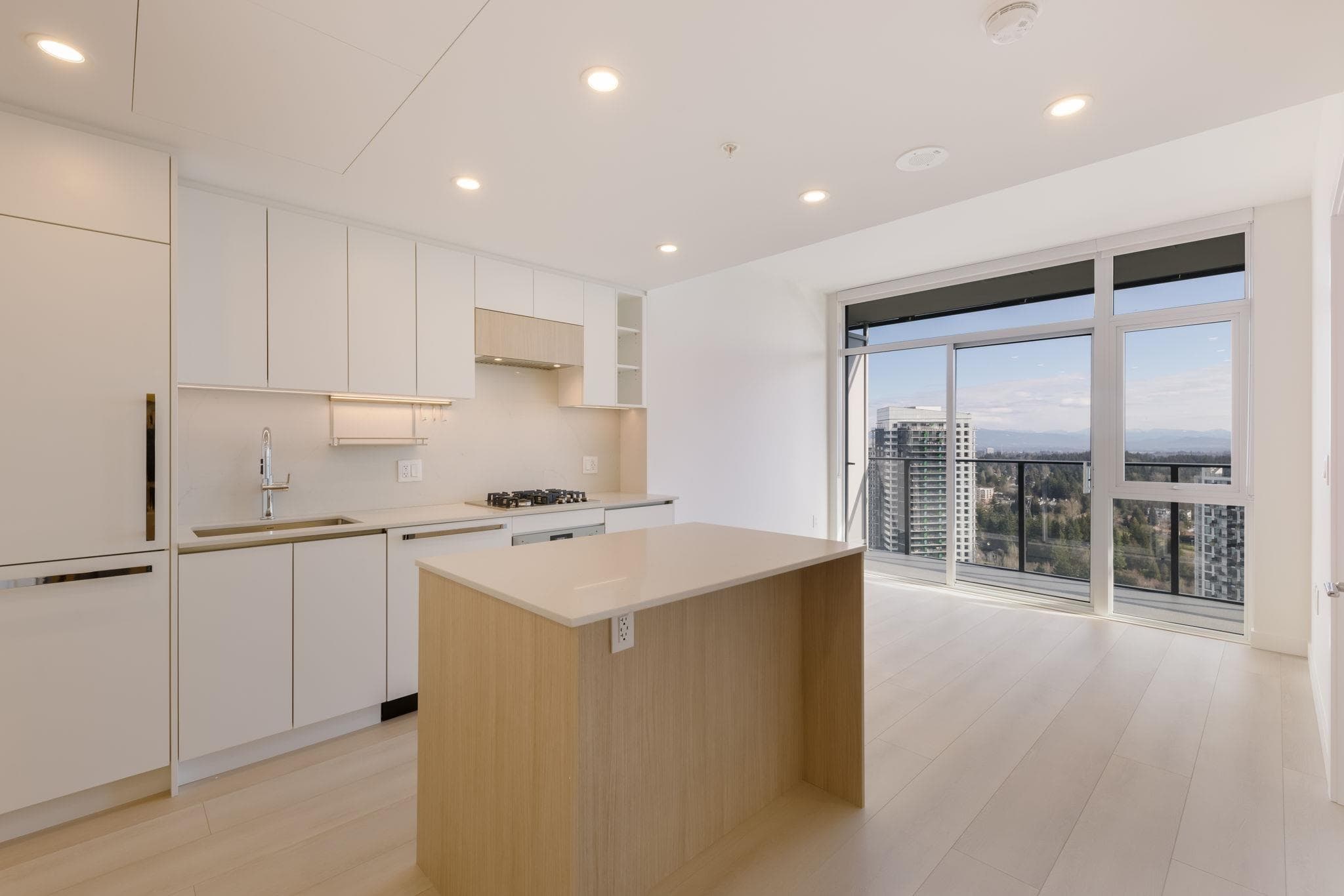 3211 - 13573 98a Avenue, Surrey
