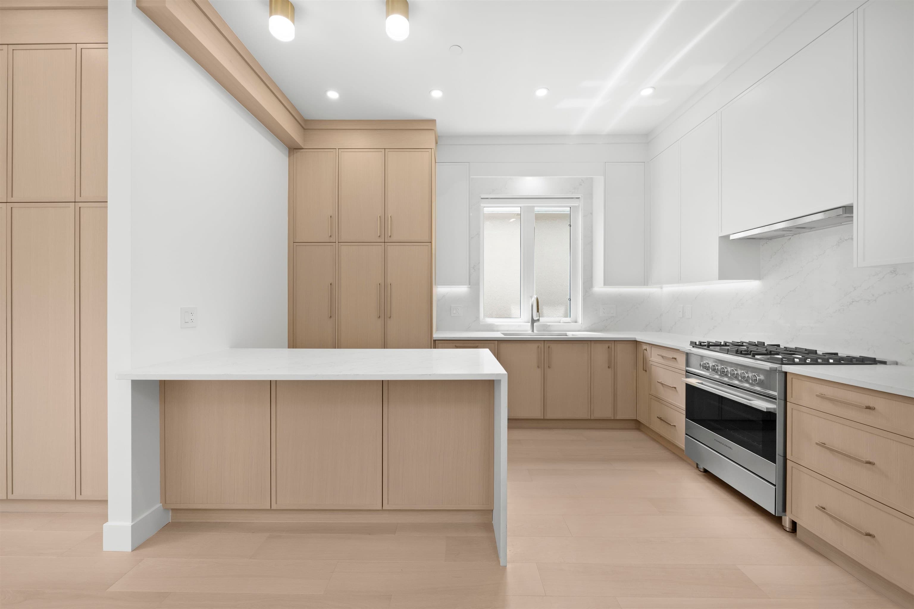 1 - 6461 E Prince Edward Street, Vancouver