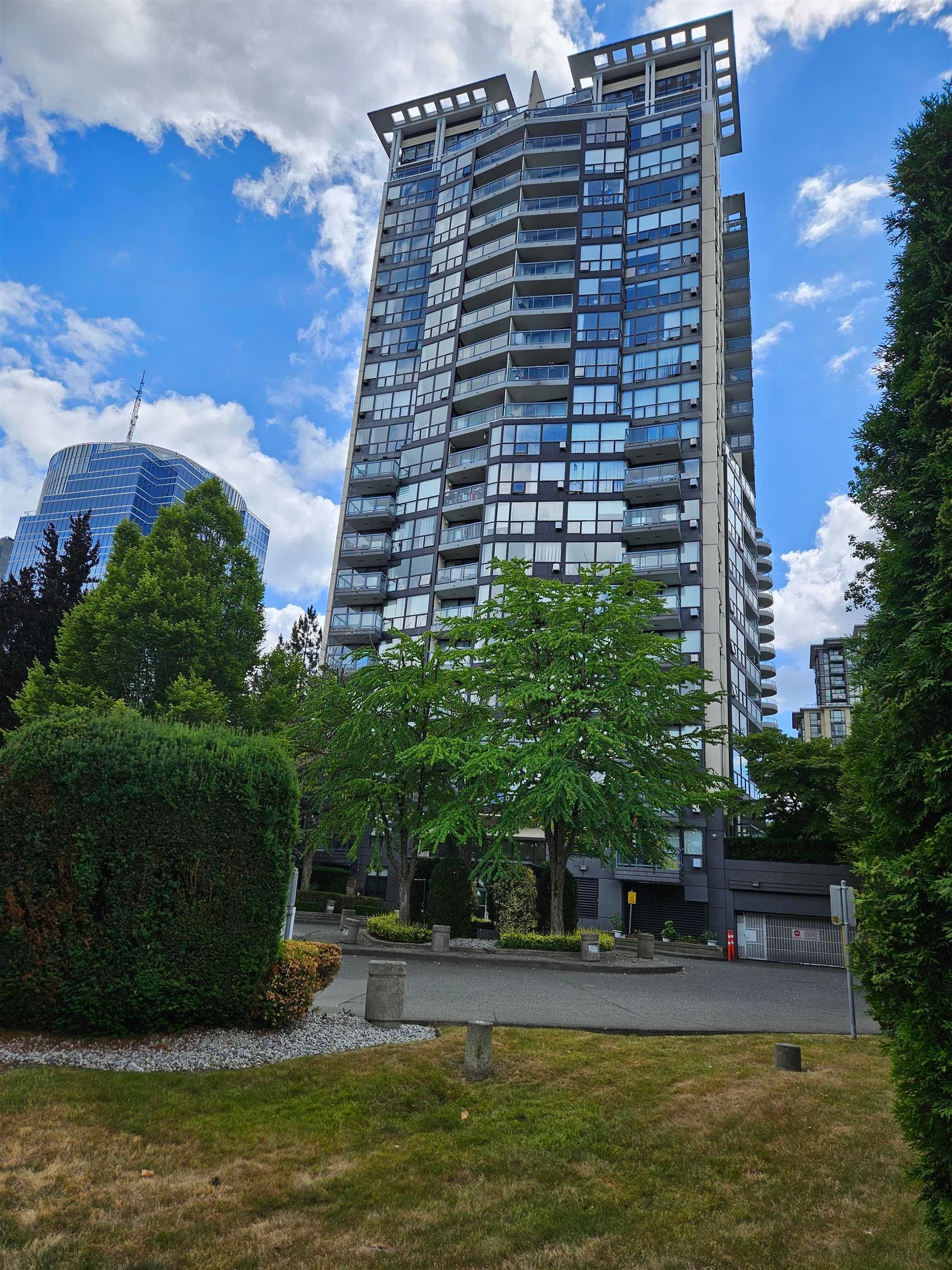 1105 - 10899 University Drive, Surrey