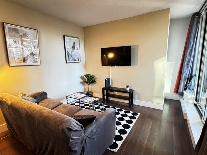 418 - 1088 Richards Street, Vancouver, V6B 3E1 — photo 4