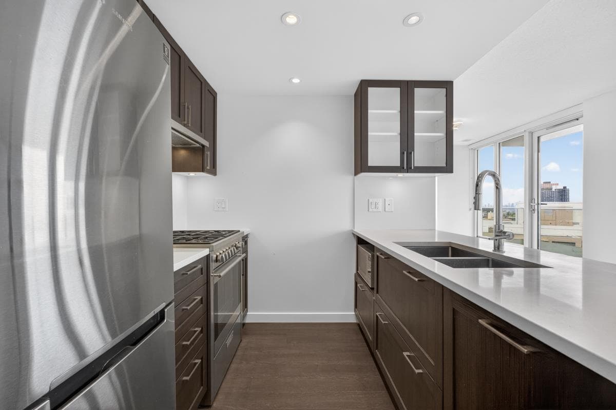 2708 - 5470 Ormidale St, Vancouver, V5R 0G6 — photo 4