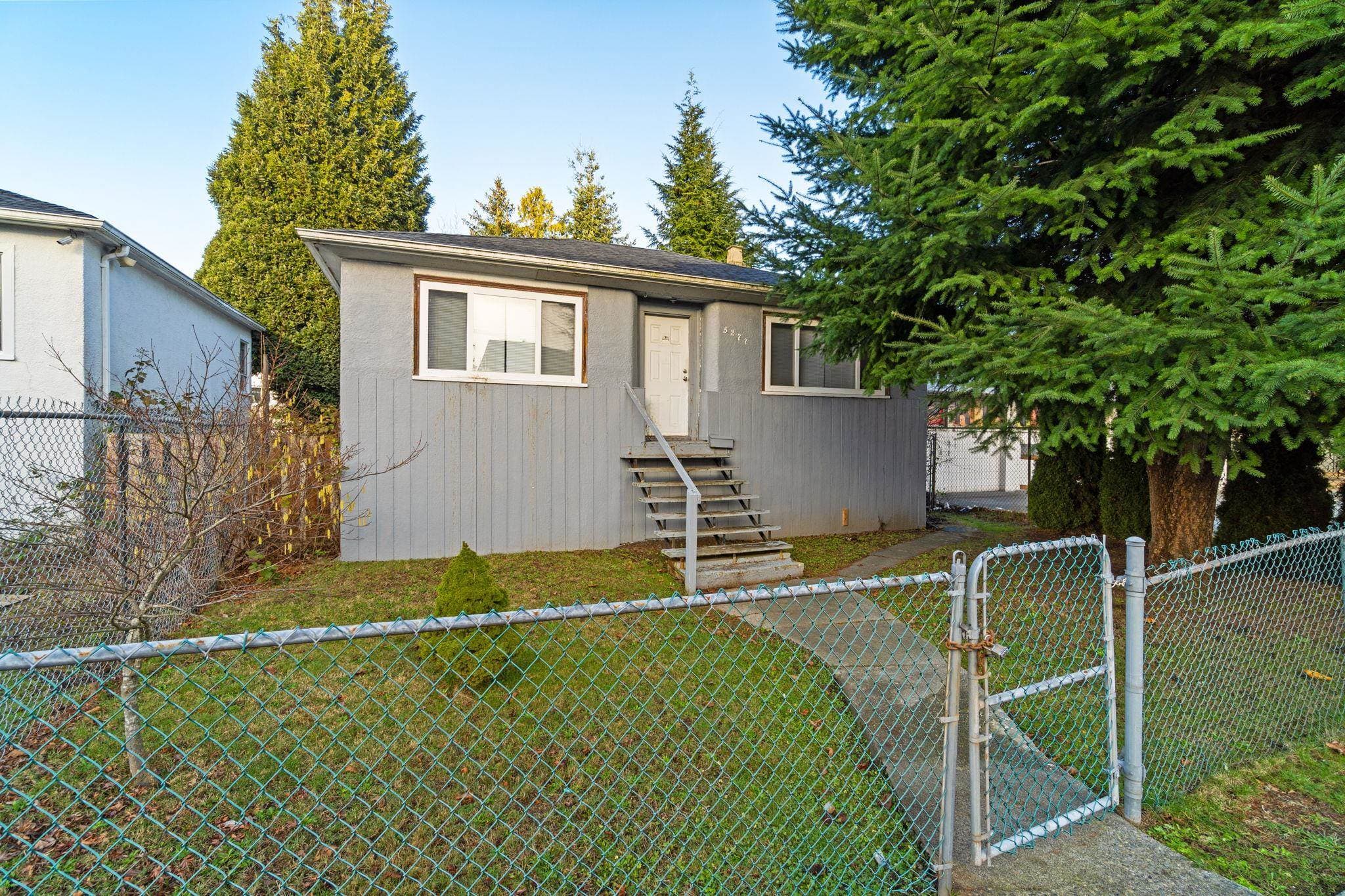5277 Imperial Street, Burnaby, V5J 1E5 — photo 1