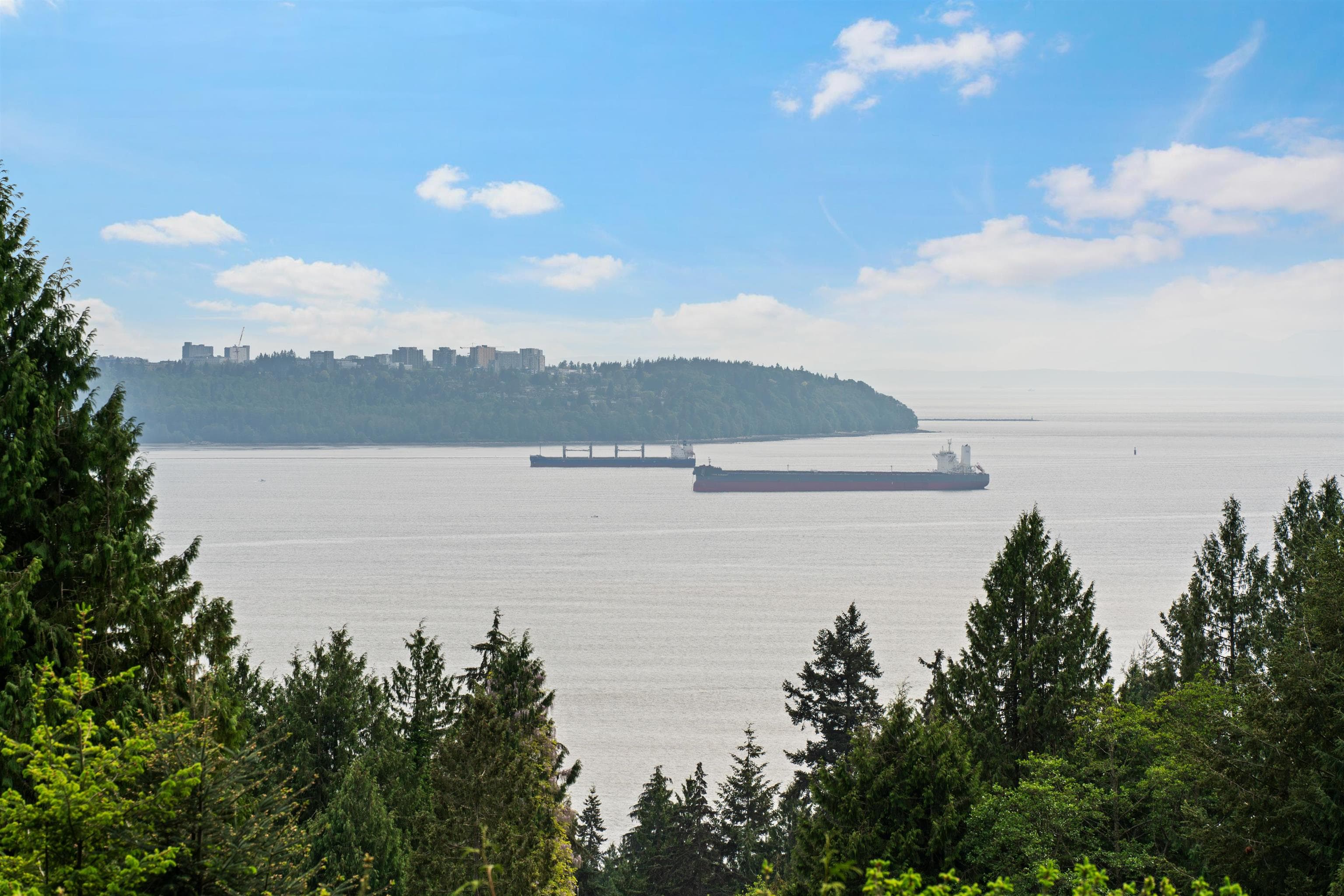 2660 Queens Avenue, West Vancouver