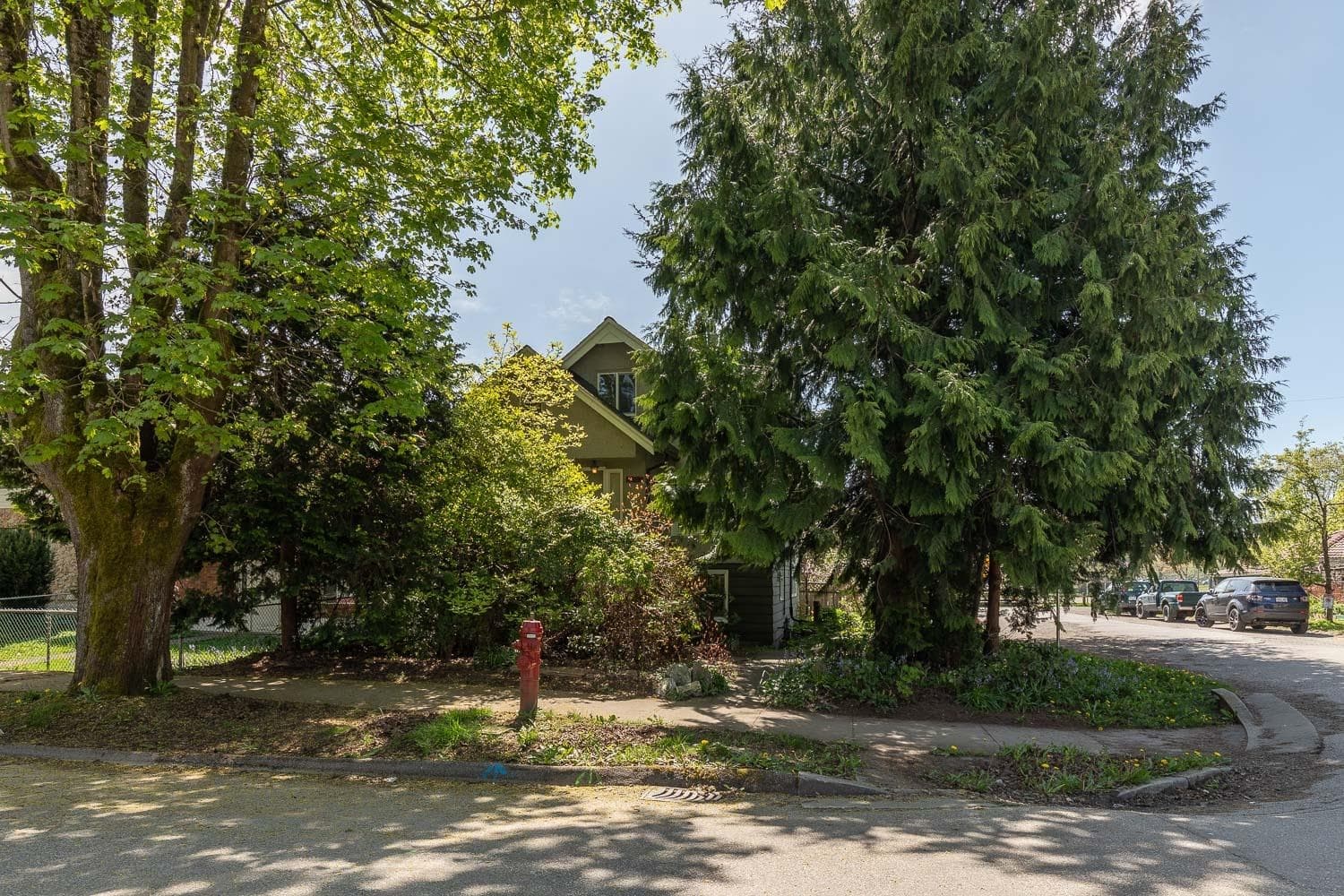 2002 E 13th Avenue, Vancouver, V5N 2C4 — photo 3
