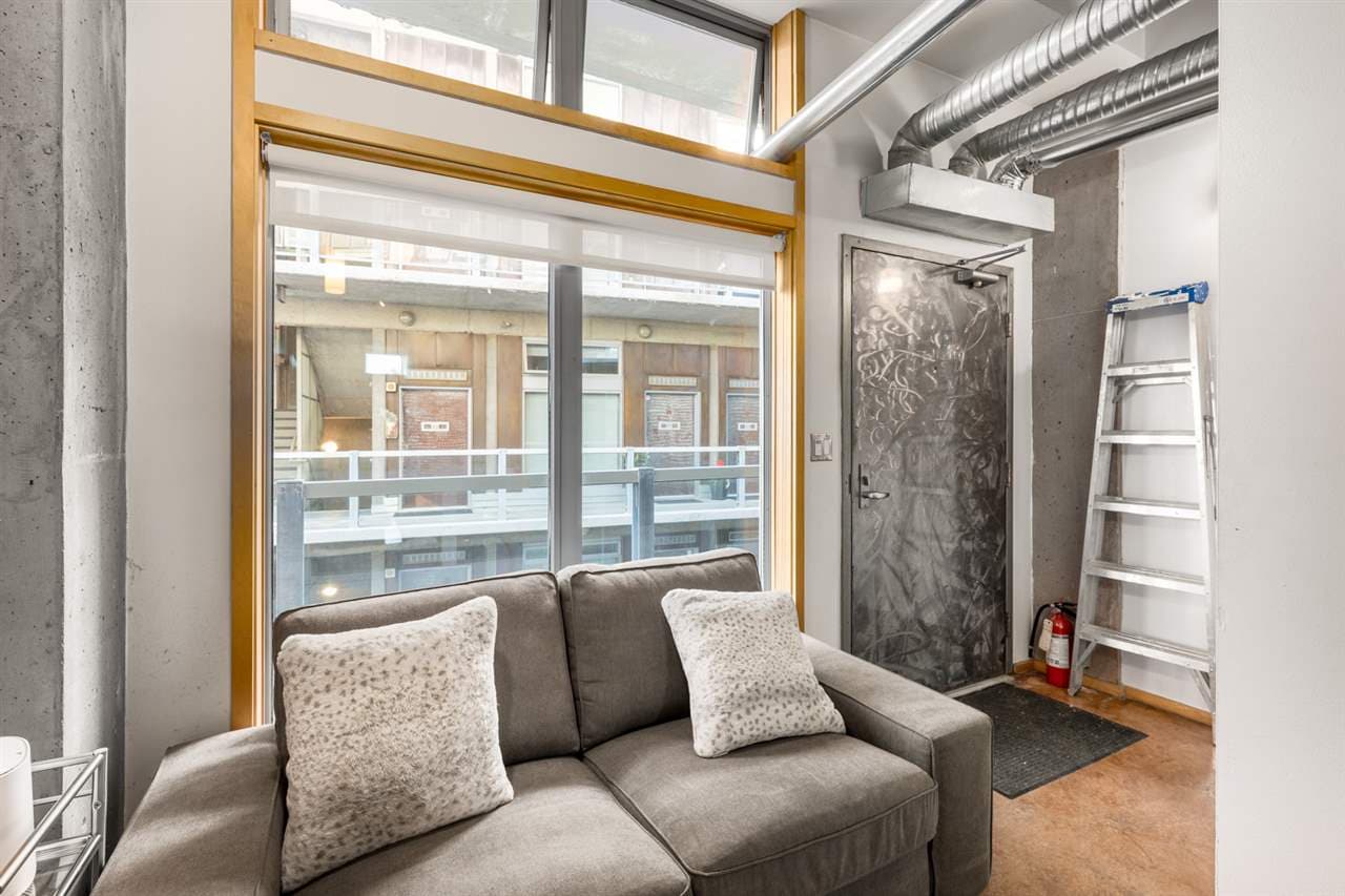 3XX - 1529 W 6th Avenue, Vancouver, V6J 1R1 — photo 2