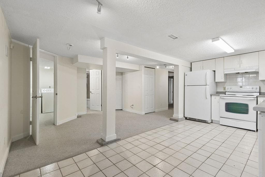 Ground level - 3229 W 11th Avenue, Vancouver, V6K 2M9 — photo 2