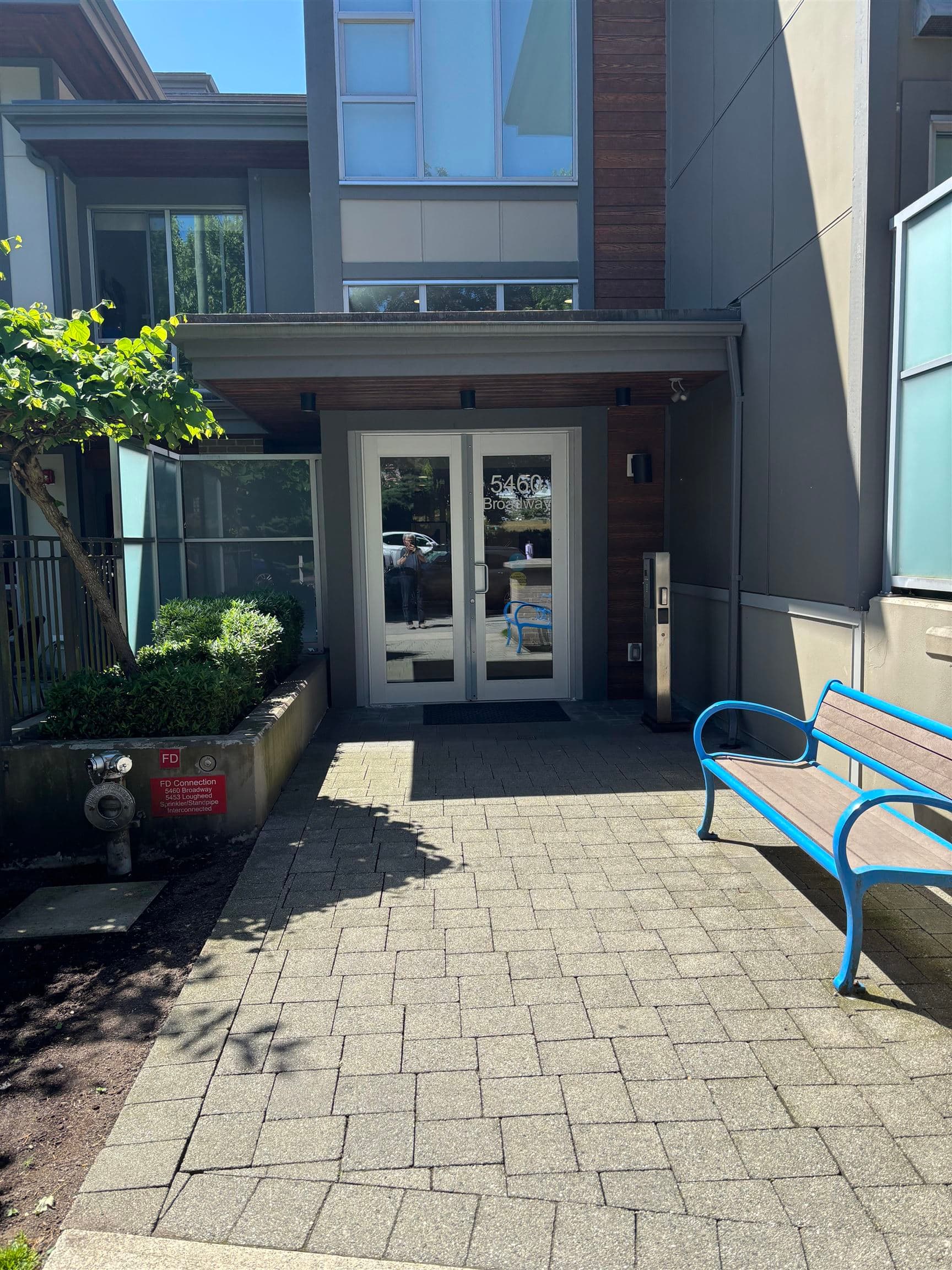 319 - 5460 Broadway, Burnaby, V5B 0B4 — photo 3