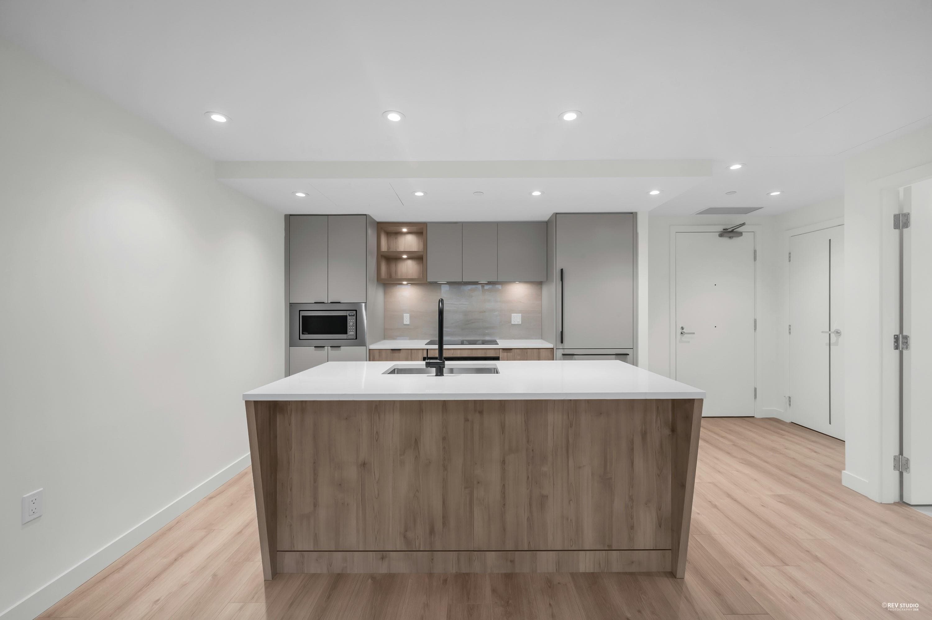 320 - 755 Harbourside Drive, North Vancouver, V7P 0G1 — photo 3