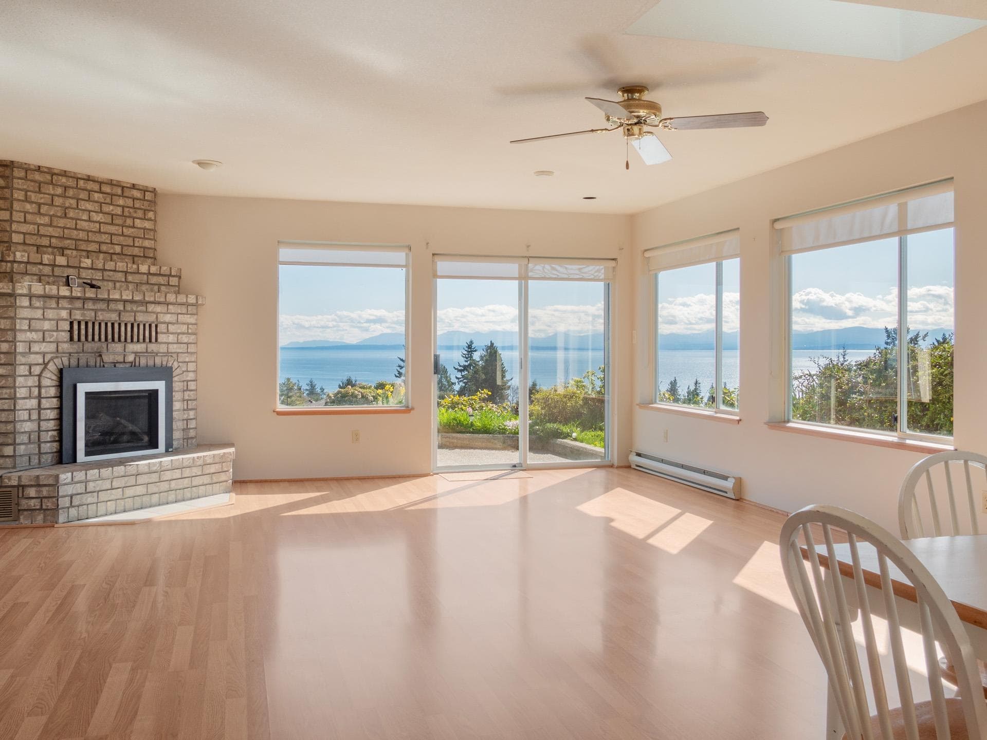 5160 Ridgeview Drive, Sechelt, V7Z 0B8 — photo 1