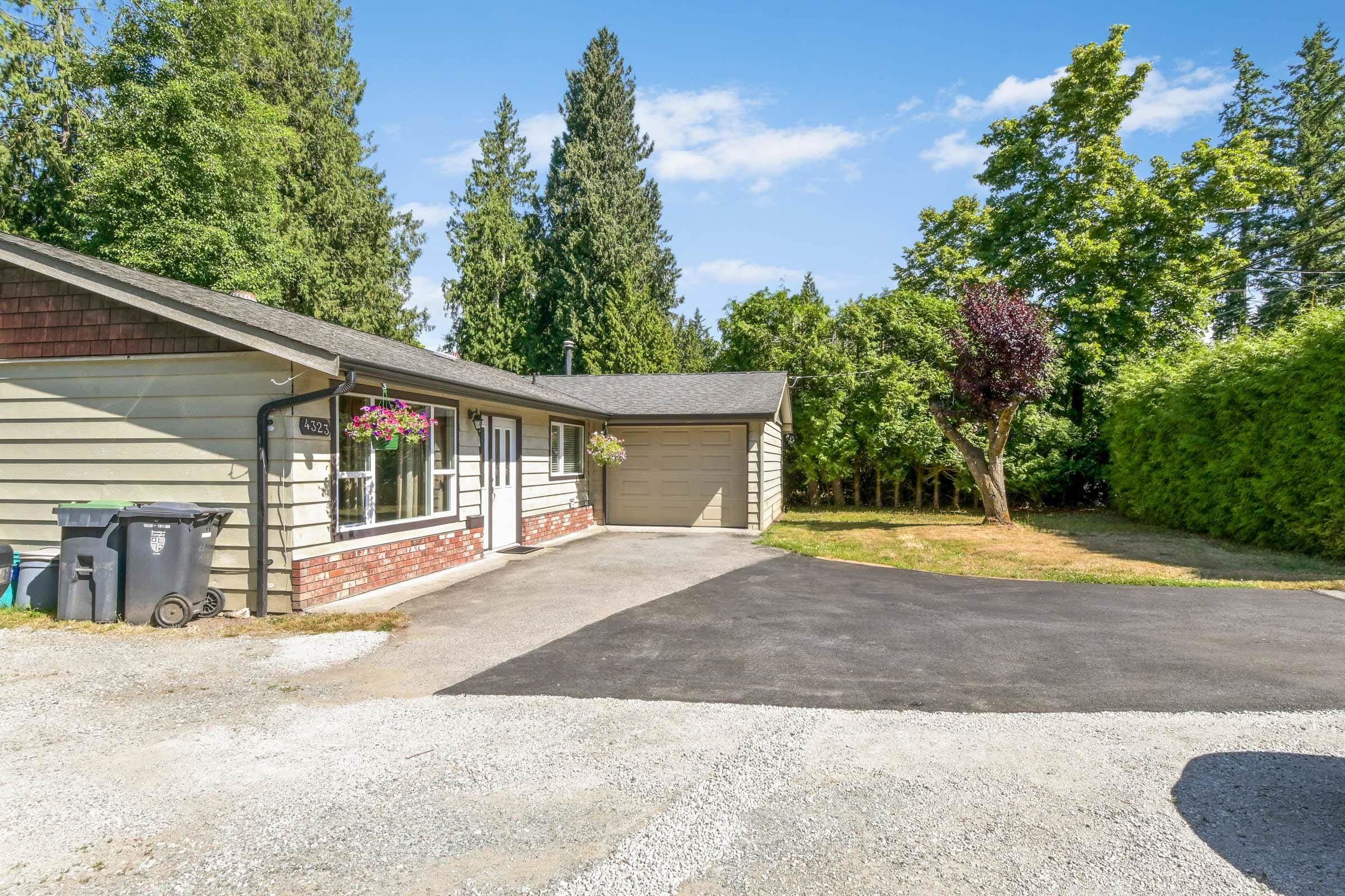 4323 200 Street, Langley, V3A 1L2 — photo 2