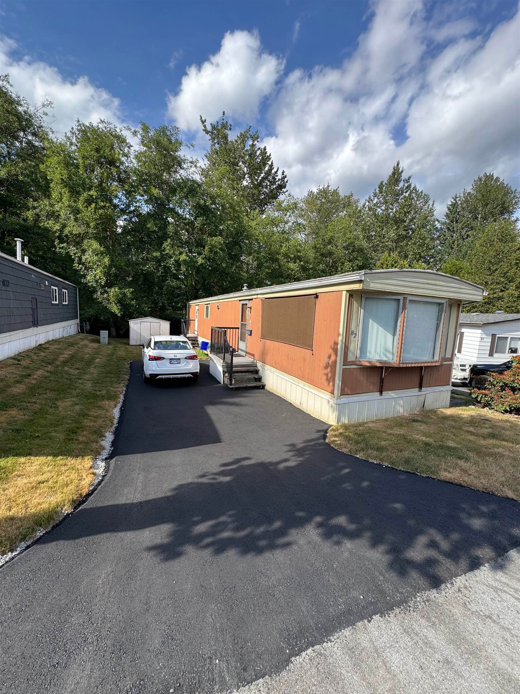 82 - 8220 King George Boulevard, Surrey