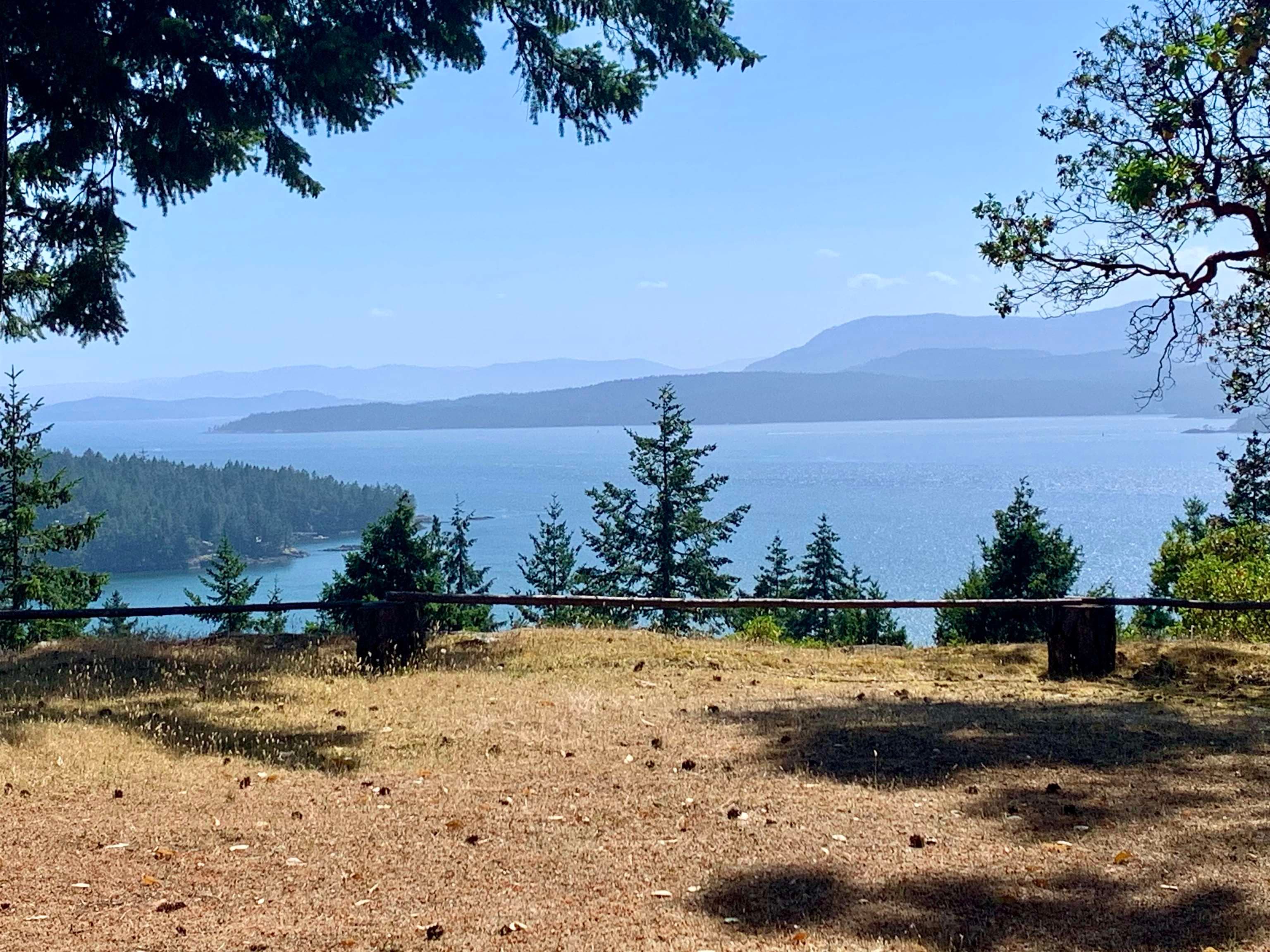 332 Deacon Hill Road, Mayne Island, V0N 2J2 — photo 2