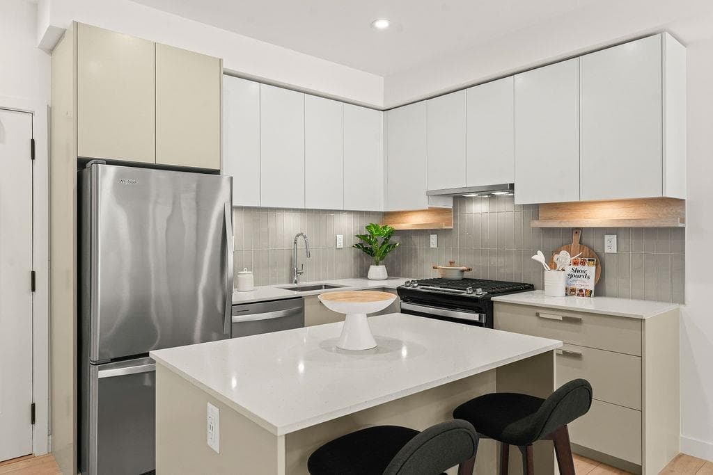124 - 13788 76 Avenue, Surrey, V3W 3V9 — photo 4
