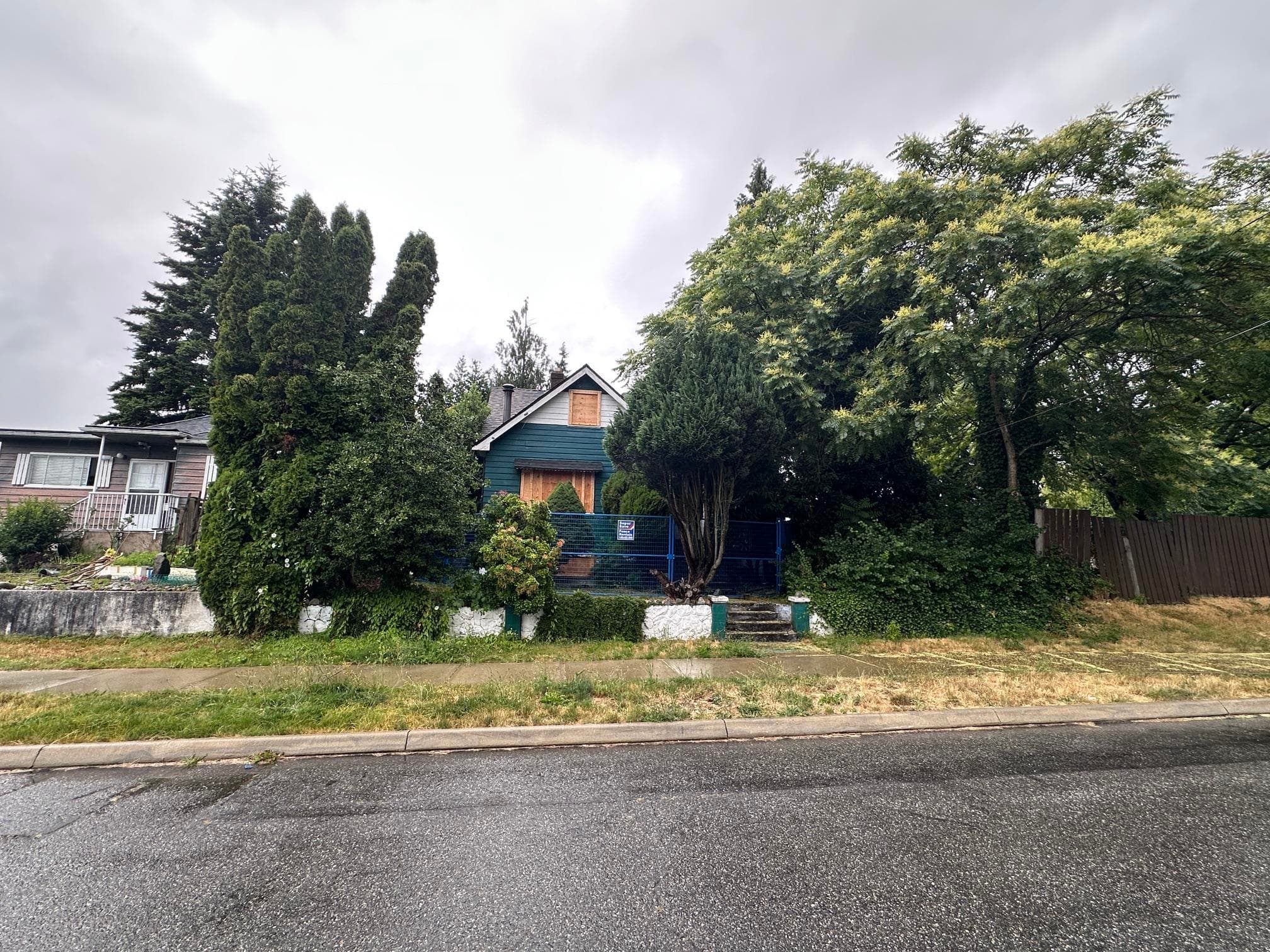 2005 Ninth Avenue, New Westminster