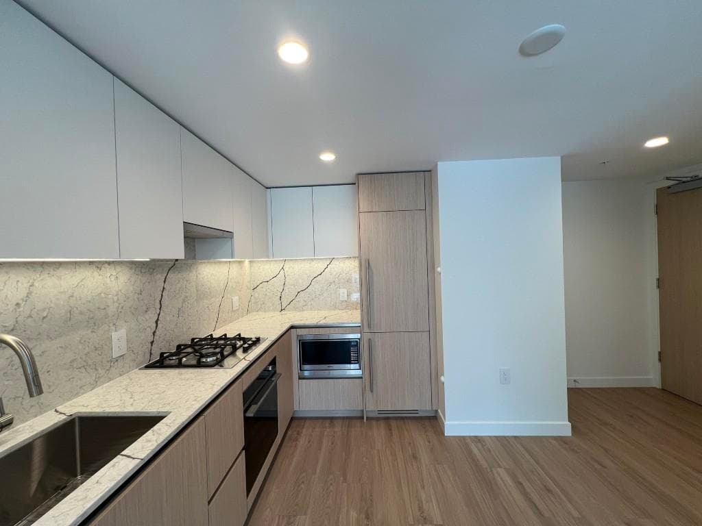 409 - 2135 Springer Avenue, Burnaby, V5B 0C1 — photo 3