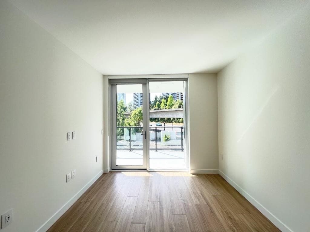 409 - 2135 Springer Avenue, Burnaby, V5B 0C1 — photo 4