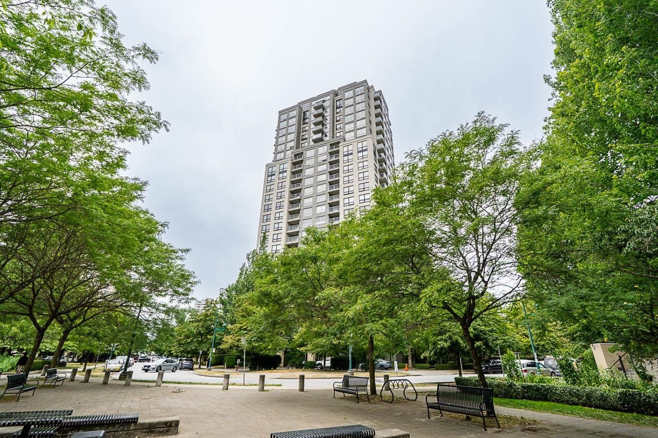 2409 - 3663 Crowley Drive, Vancouver