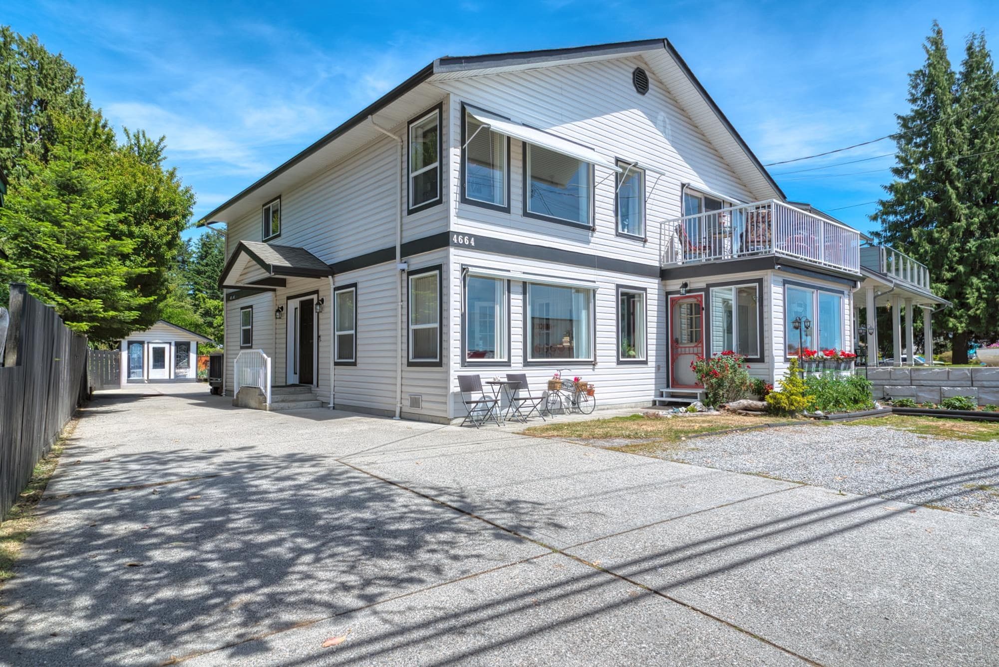 4664 Sunshine Coast Highway, Sechelt