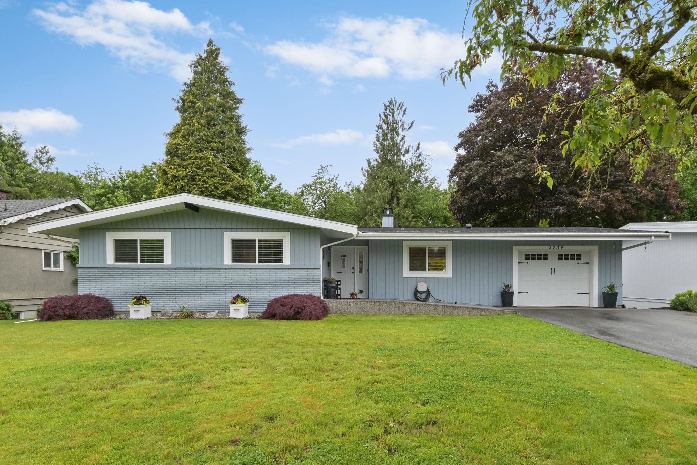 2739 Sheffield Way, Abbotsford, V2S 4B7 — photo 1