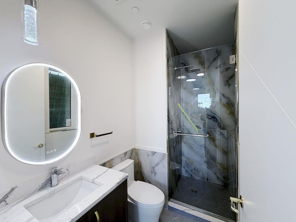 10xx E 62nd Ave Vancouver Bc, Vancouver, V5X 2H1 — photo 2