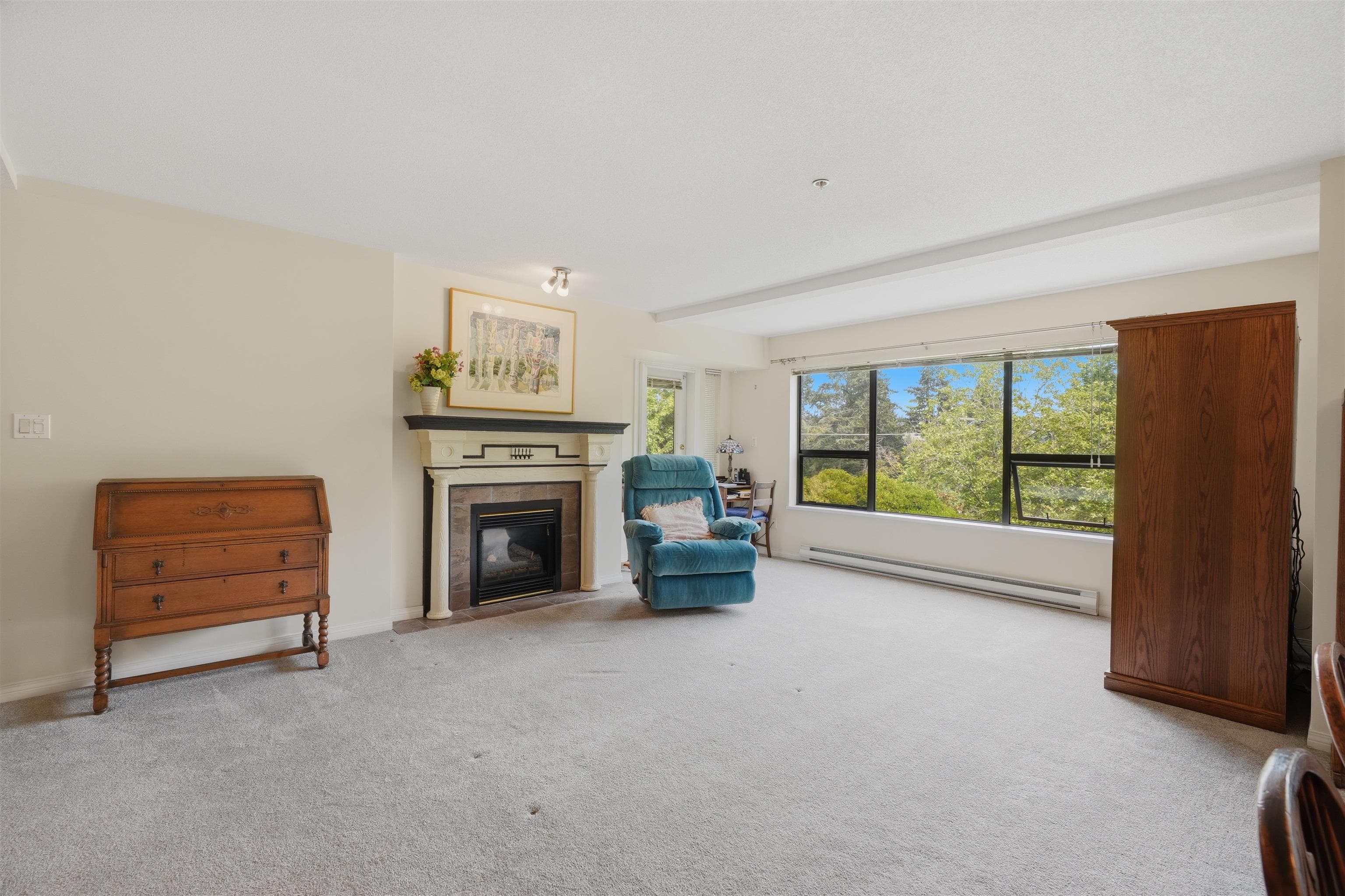 205 - 5855 Cowrie Street, Sechelt, V7Z 0K1 — photo 3
