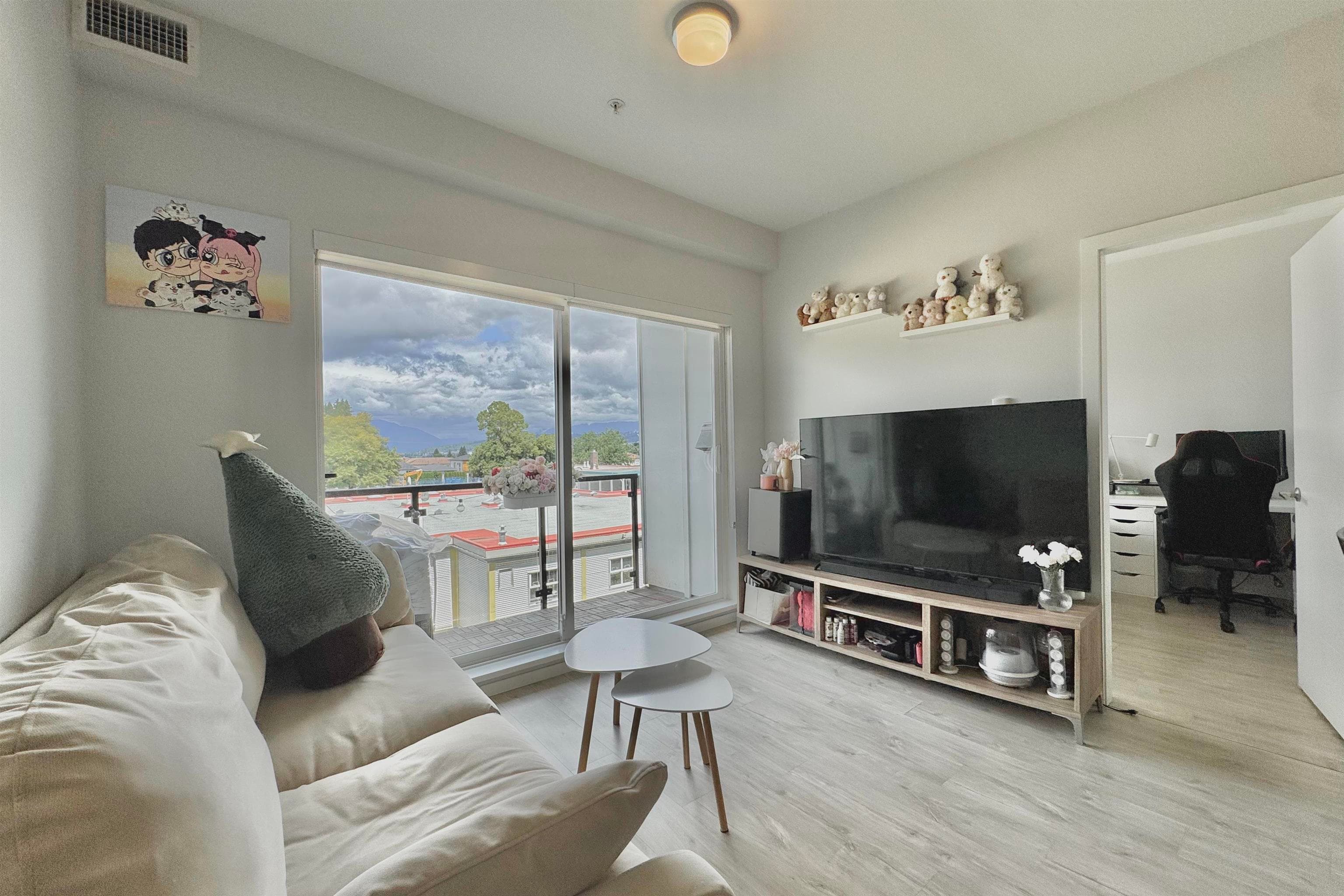 227 - 6283 Kingsway, Burnaby, V5J 0H3 — photo 3