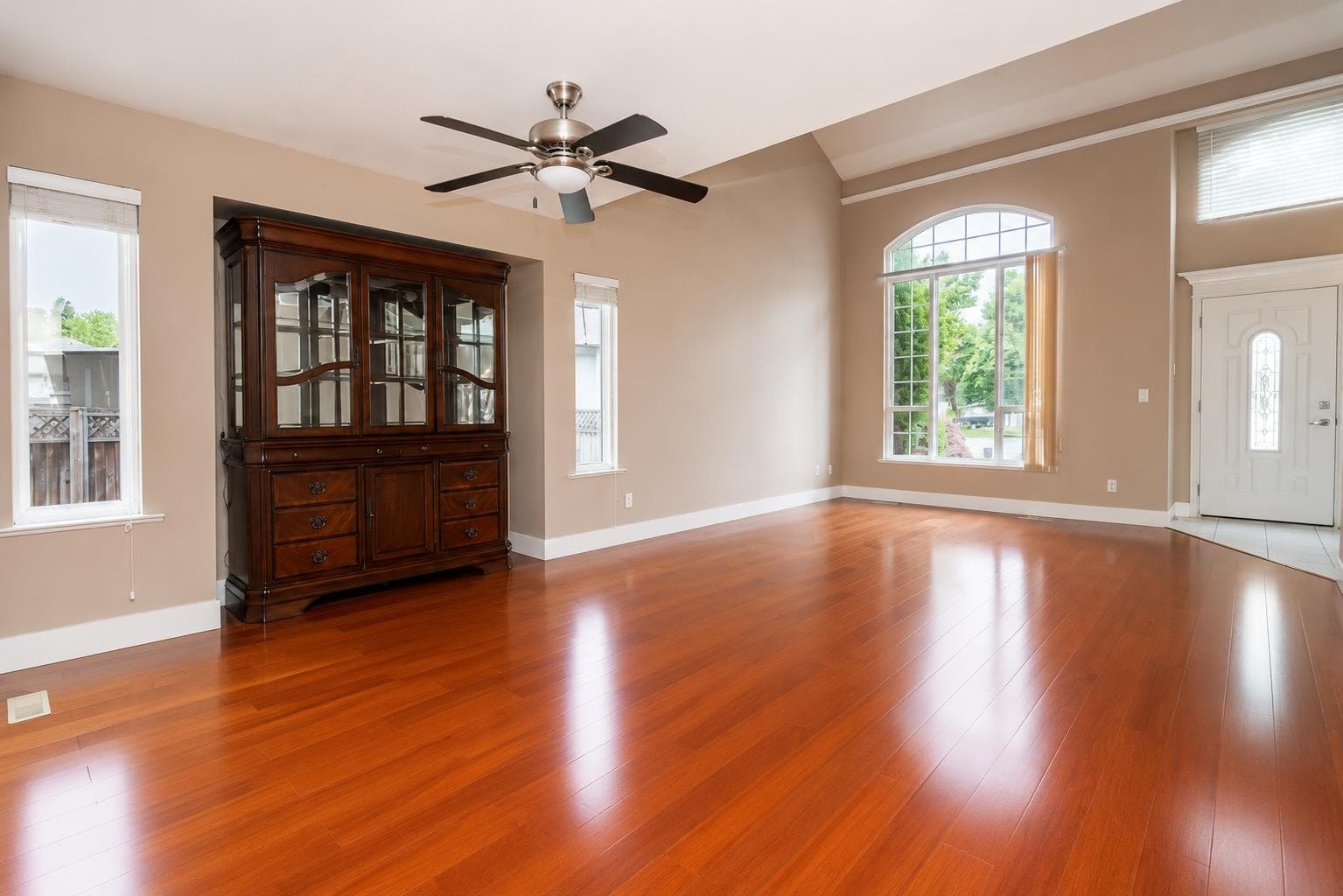 15445 109a Avenue, Surrey, V3R 0X6 — photo 5