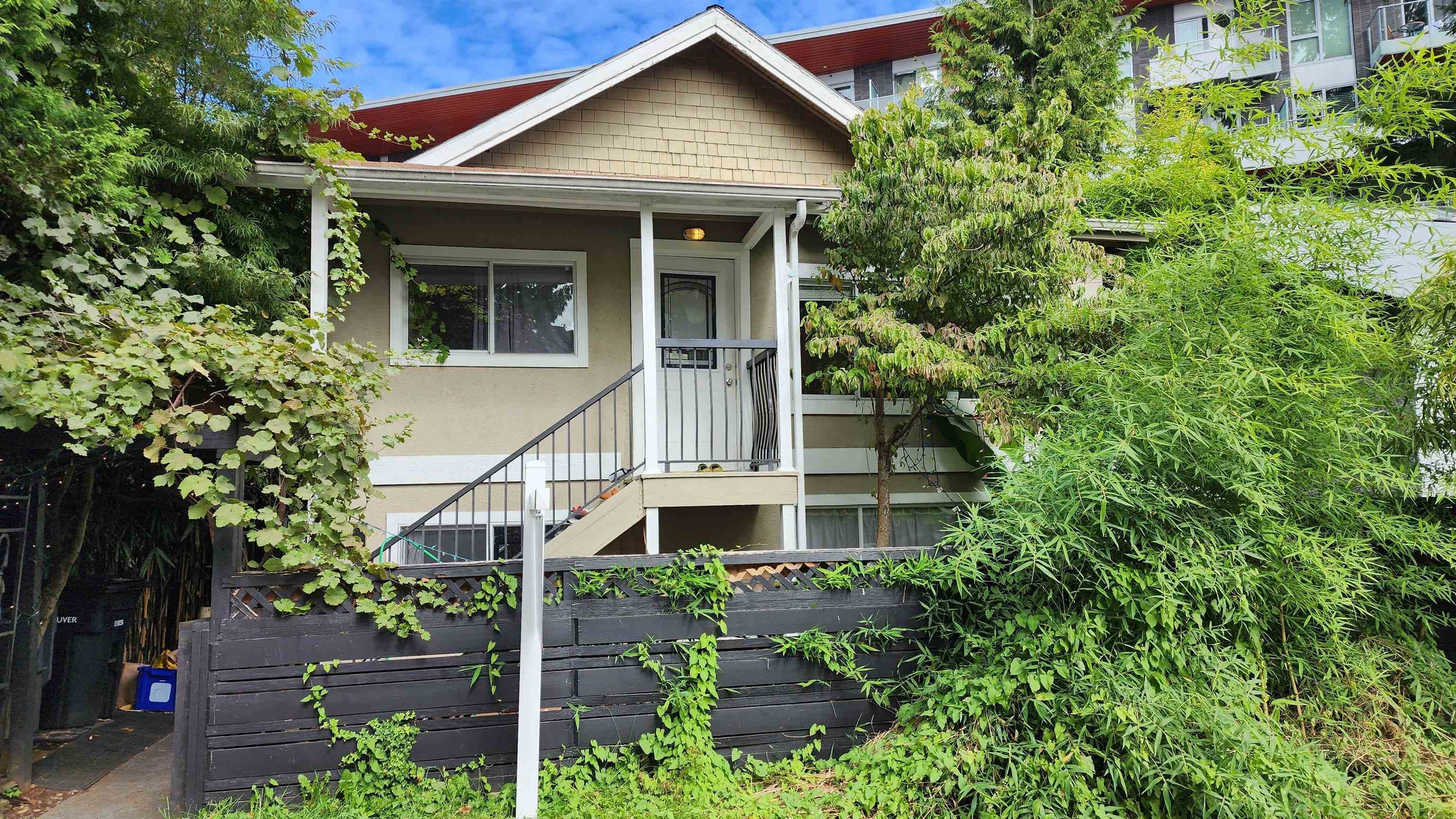 1577 E 26th Avenue, Vancouver